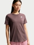 Nike Sportswear Club Essentials Burgundy T-shirt For Women