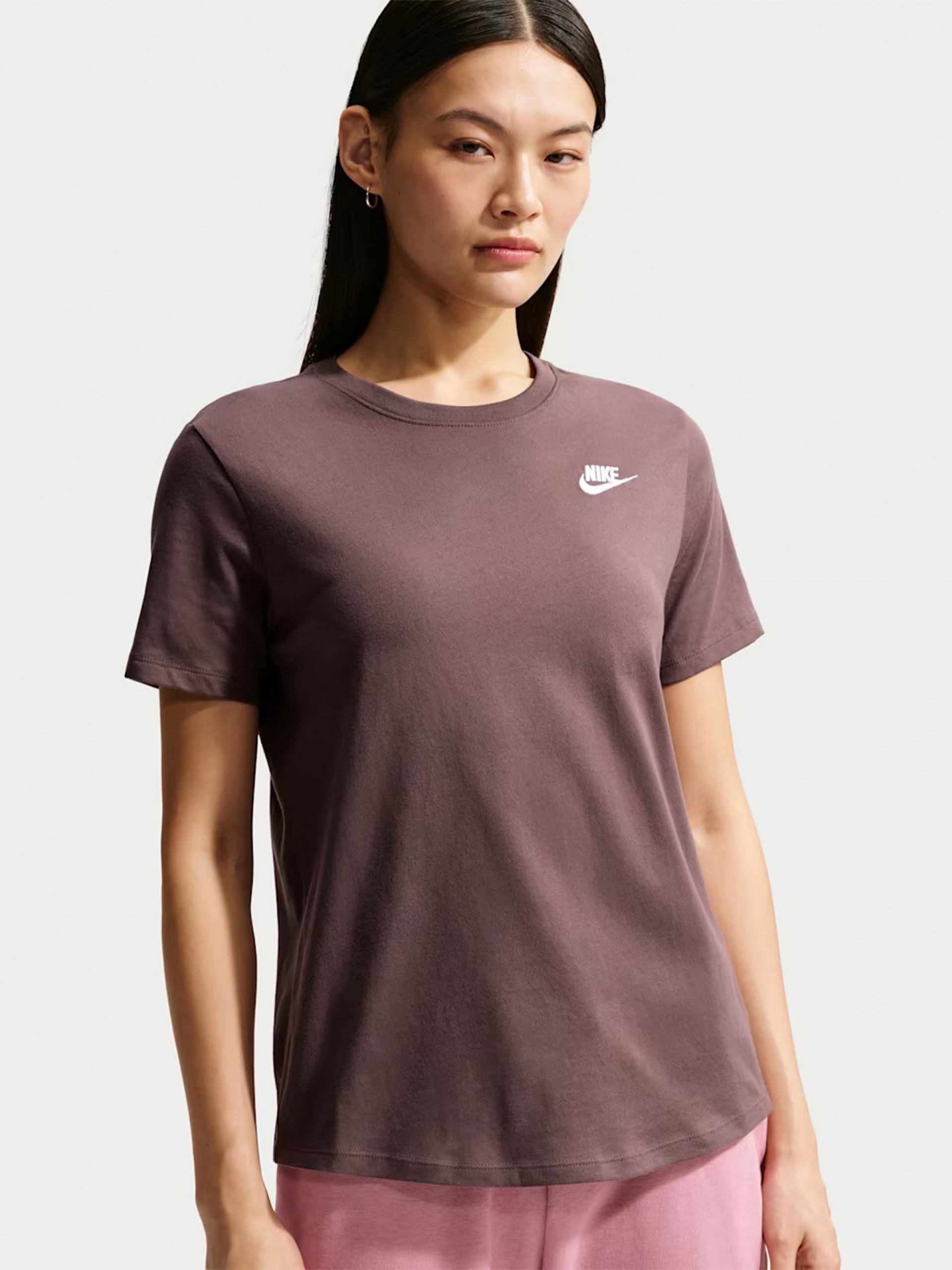 Nike Sportswear Club Essentials Burgundy T-shirt For Women
