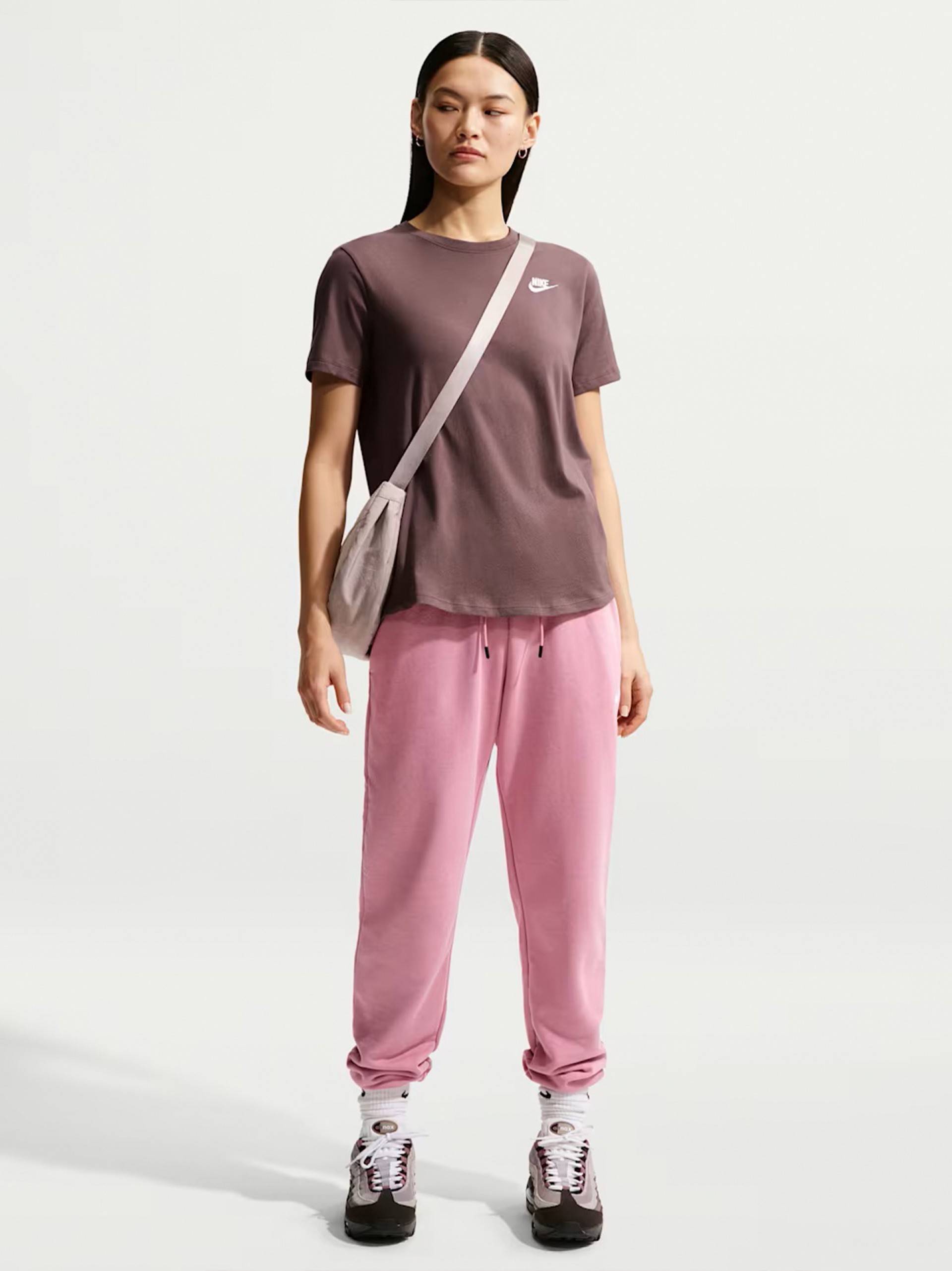 Nike Sportswear Club Essentials Burgundy T-shirt For Women