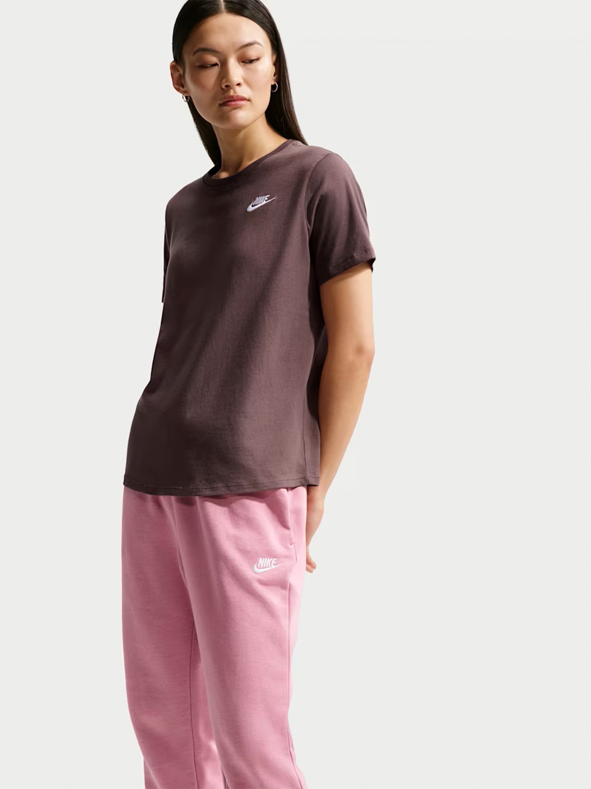 T-shirt Nike Sportswear Club Essentials Bordeaux Para Mulher