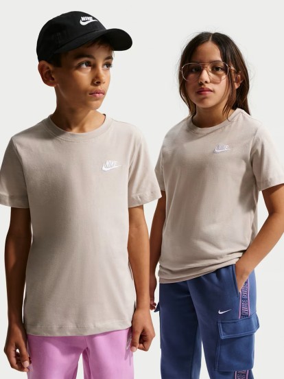 T-shirt Nike Sportswear J�nior Bege