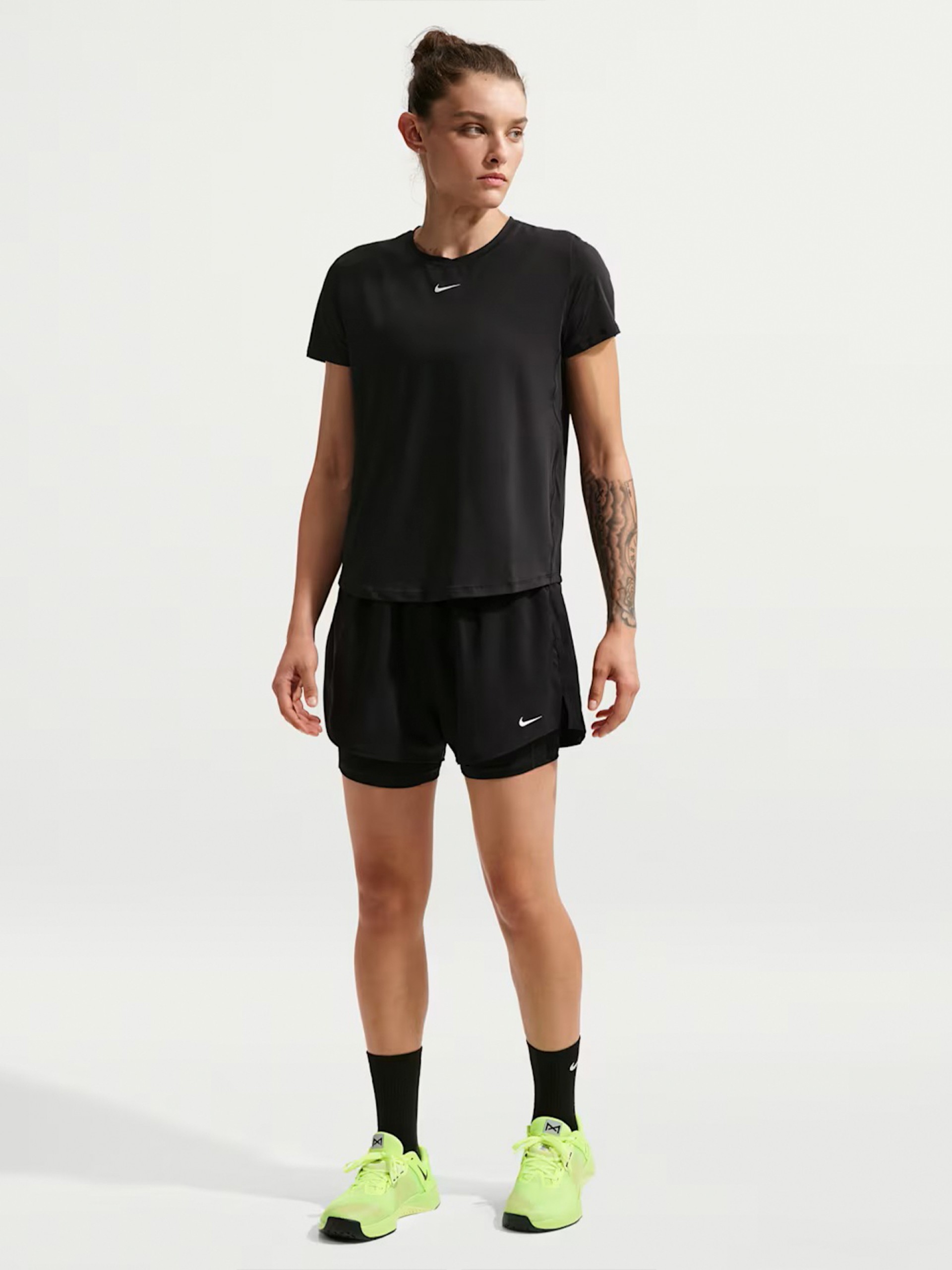 Camiseta de Entrenamiento Nike One Classic Dri-FIT Negra Para Mujer