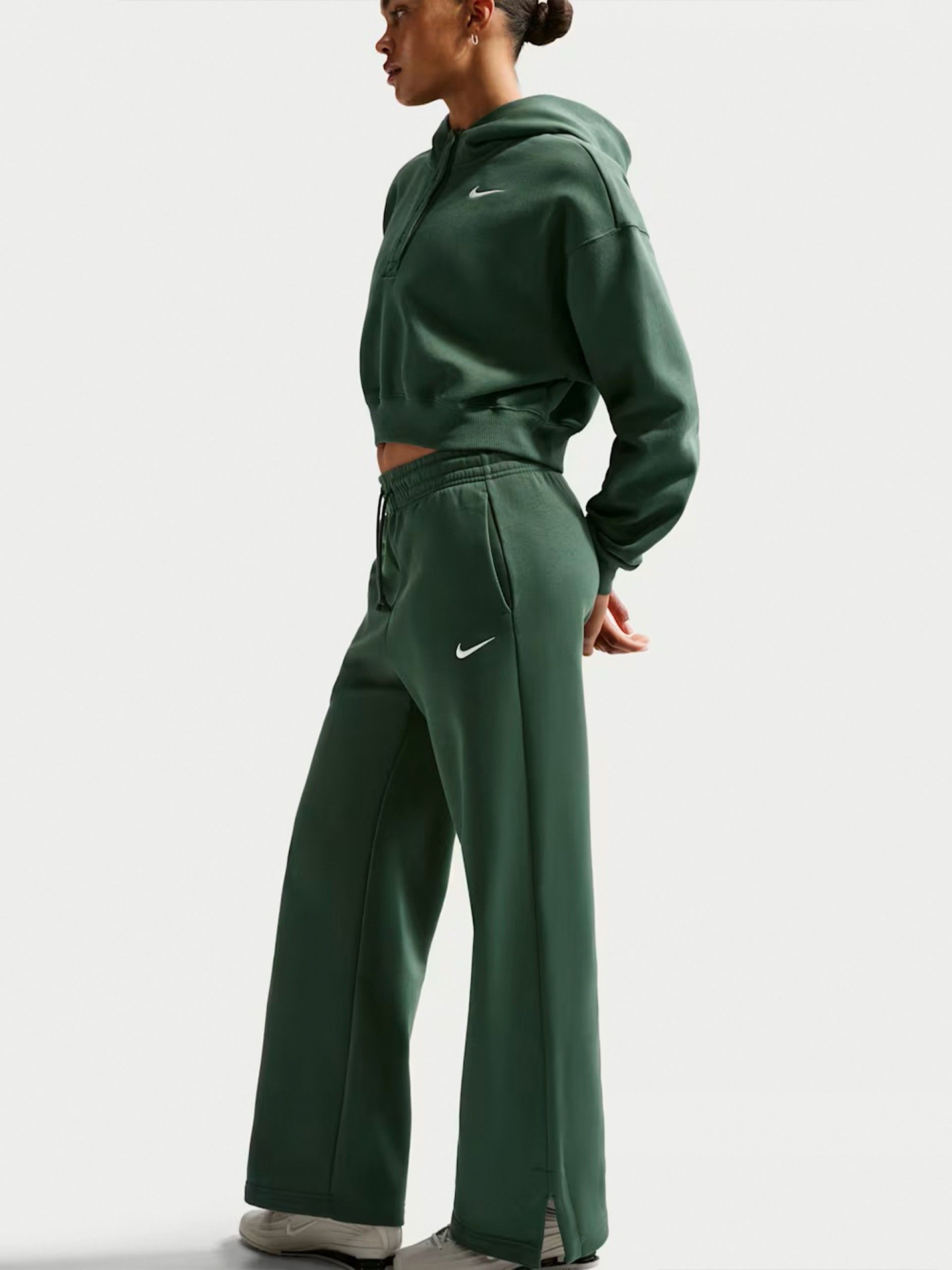 Nike Sportswear Phoenix Fleece High Rise Green Trousers For Women
