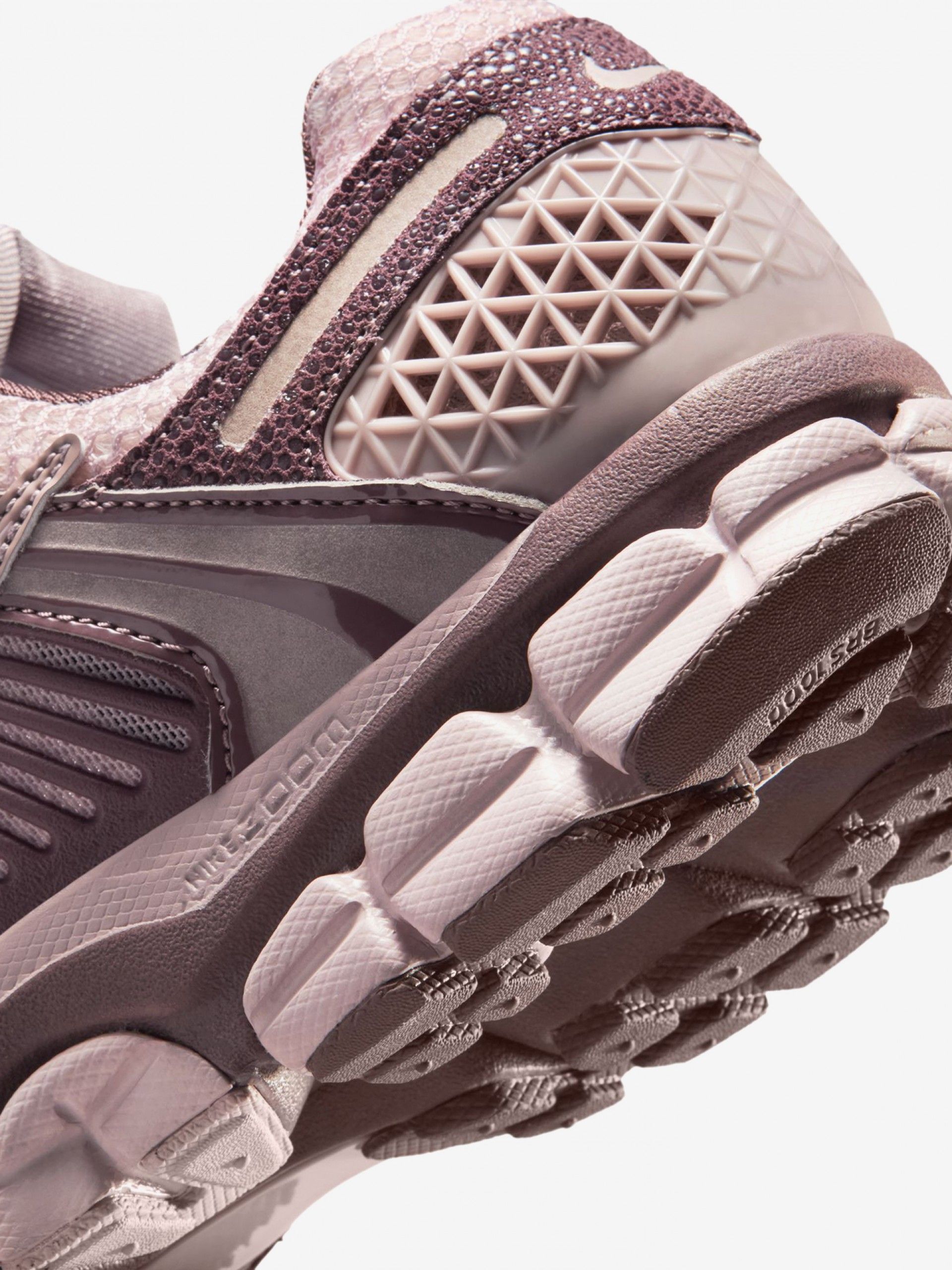 Nike Zoom Vomero 5 Burgundy and Pink Sneakers For Women