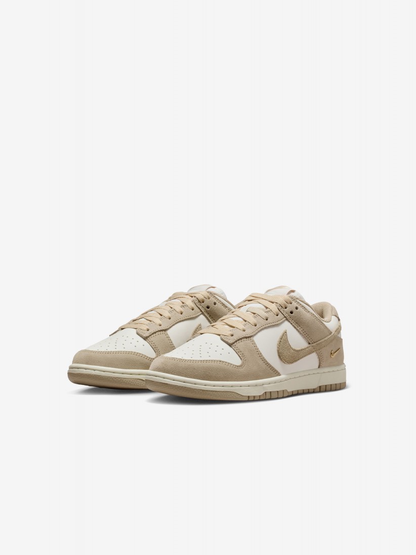 Sapatilhas Nike Dunk Low SE Bege e Brancas Para Mulher