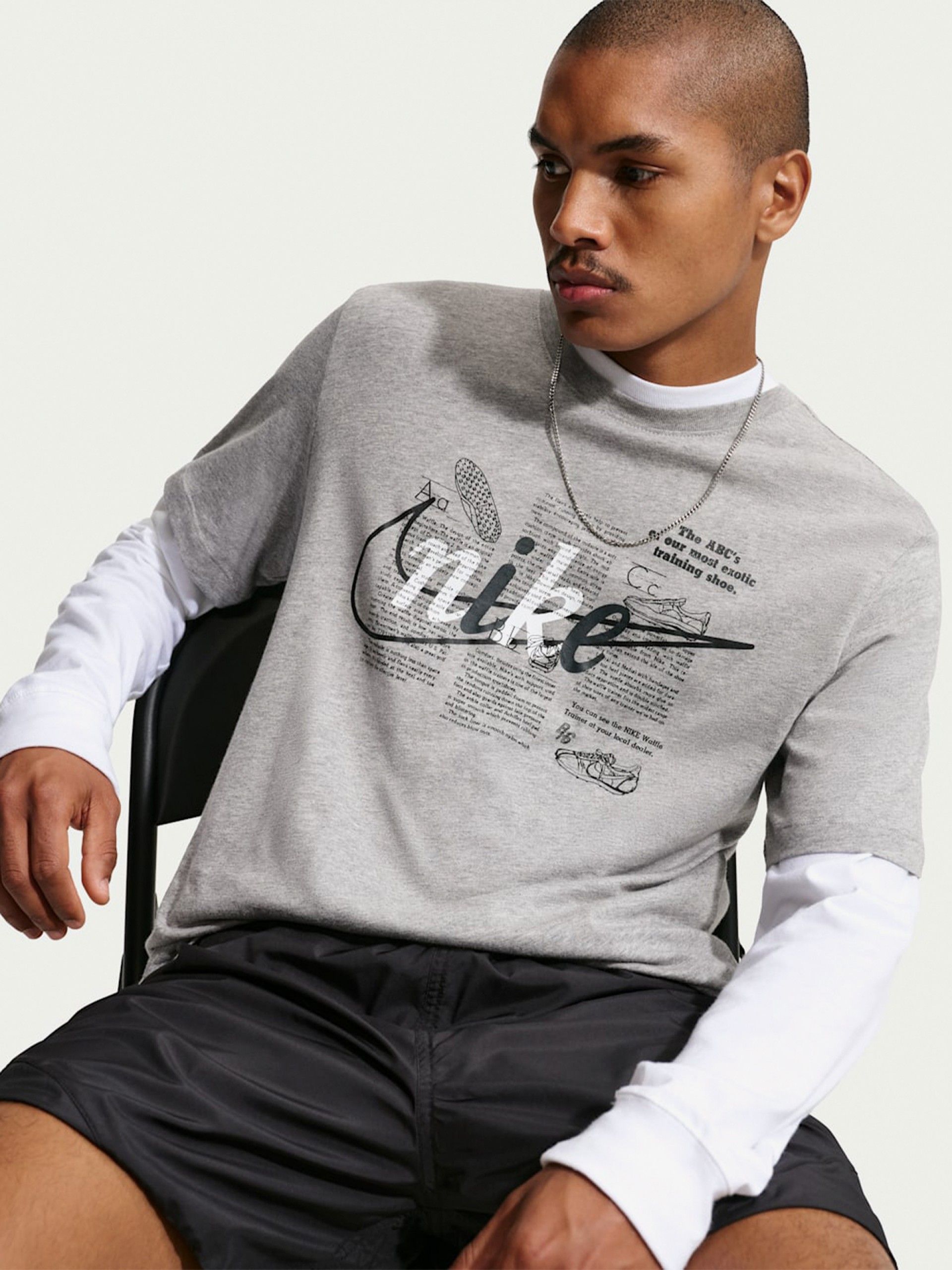 Camiseta Nike Sportswear Celebrate Brand Gris Para Hombre