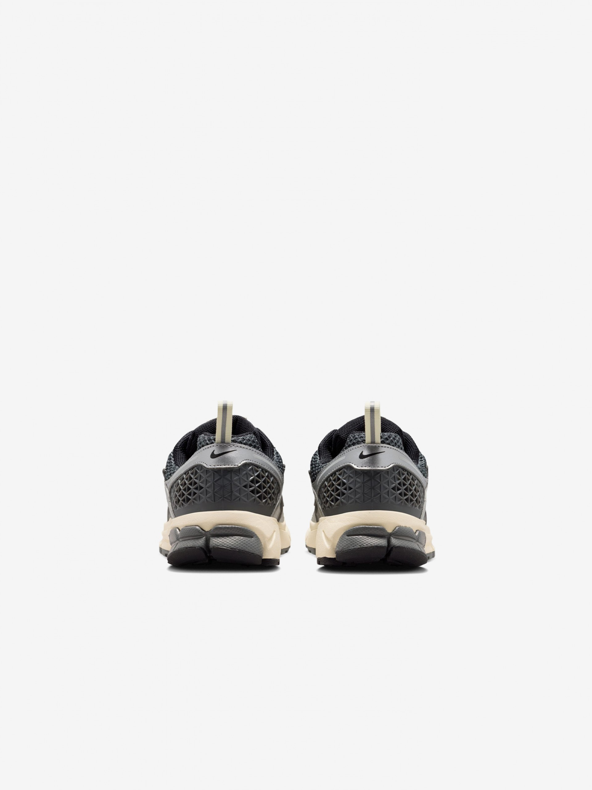 Nike Vomero 5 Grey and Silver Junior Sneakers
