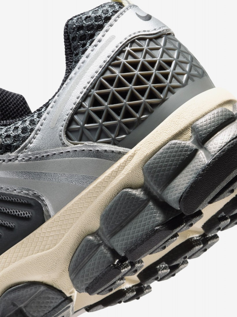 Sapatilhas Nike Vomero 5 Cinzentas e Prateadas J�nior