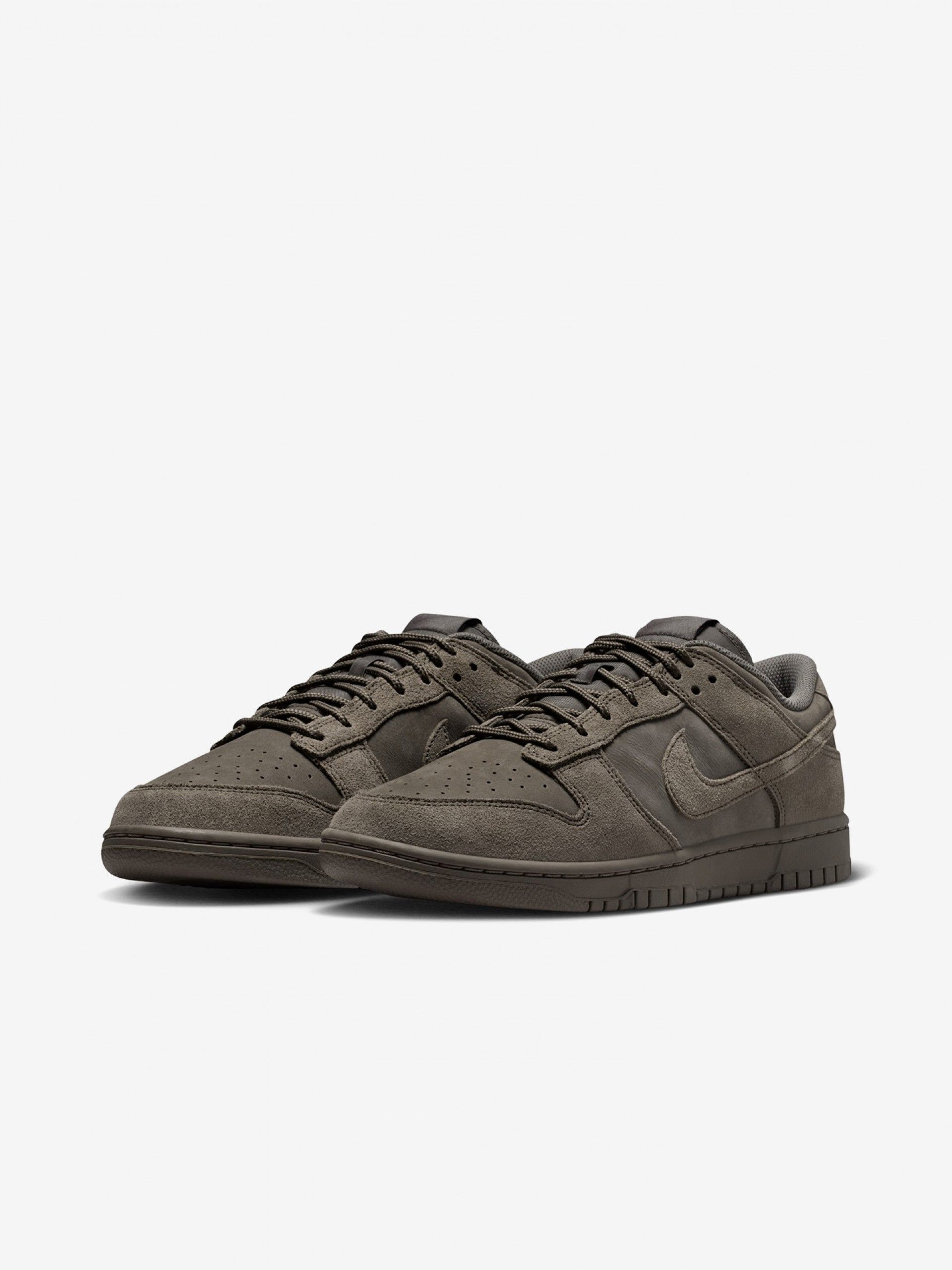 Nike Dunk Low Retro SE Grey Suede Sneakers For Men