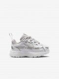 Zapatillas Nike P-6000 Blancas y Plateadas Para Bebé Zapatillas Nike P-6000 Blancas y Plateadas Para Bebé