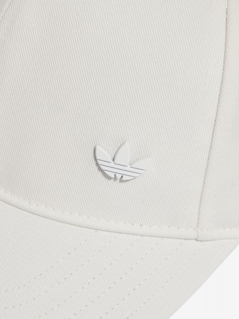 Boné Adidas Everyday Icons Metal Trefoil Branco Boné Adidas Everyday Icons Metal Trefoil Branco