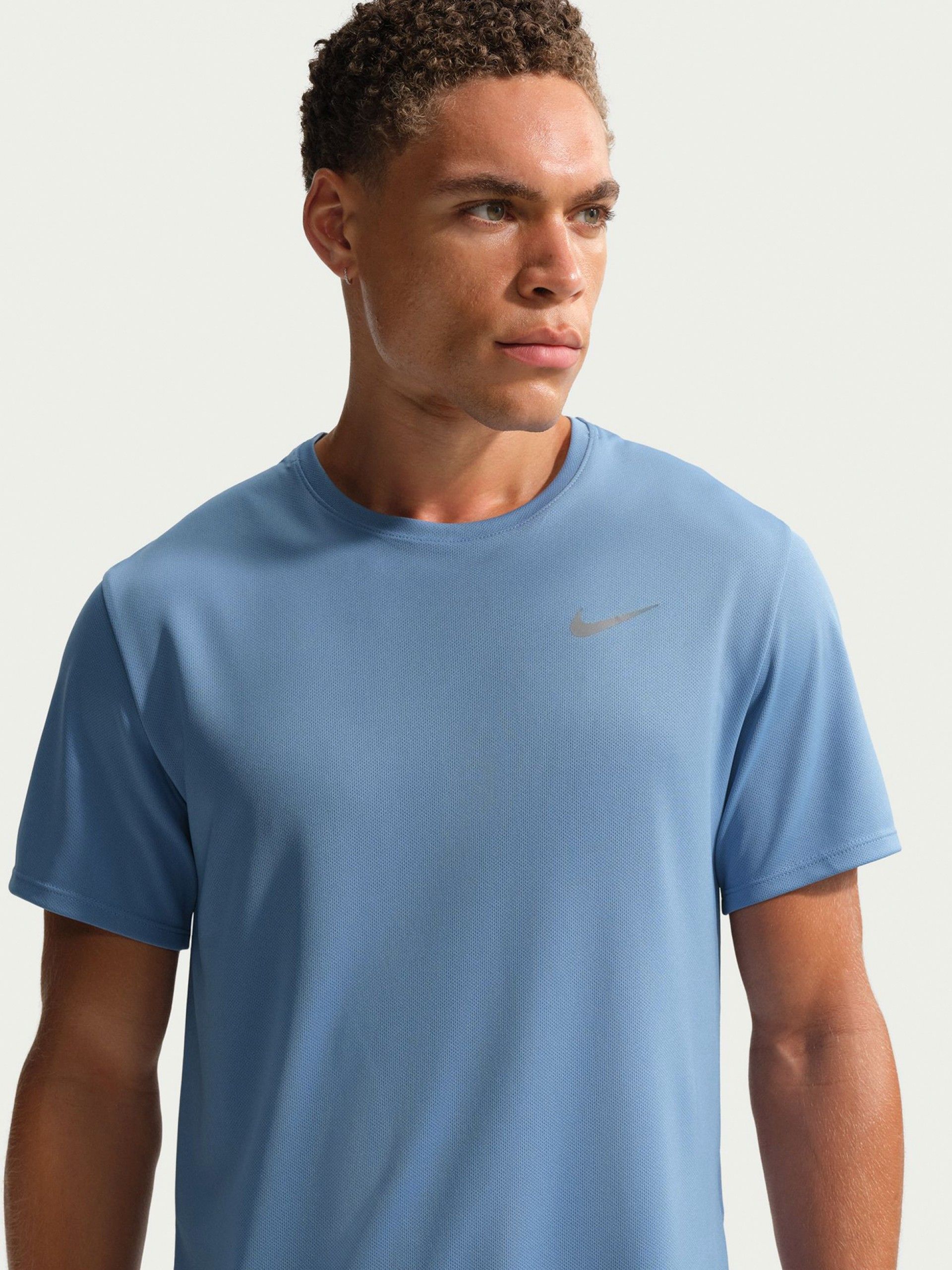 T-shirt de Running Nike Miler Dri-FIT UV Azul Para Homem