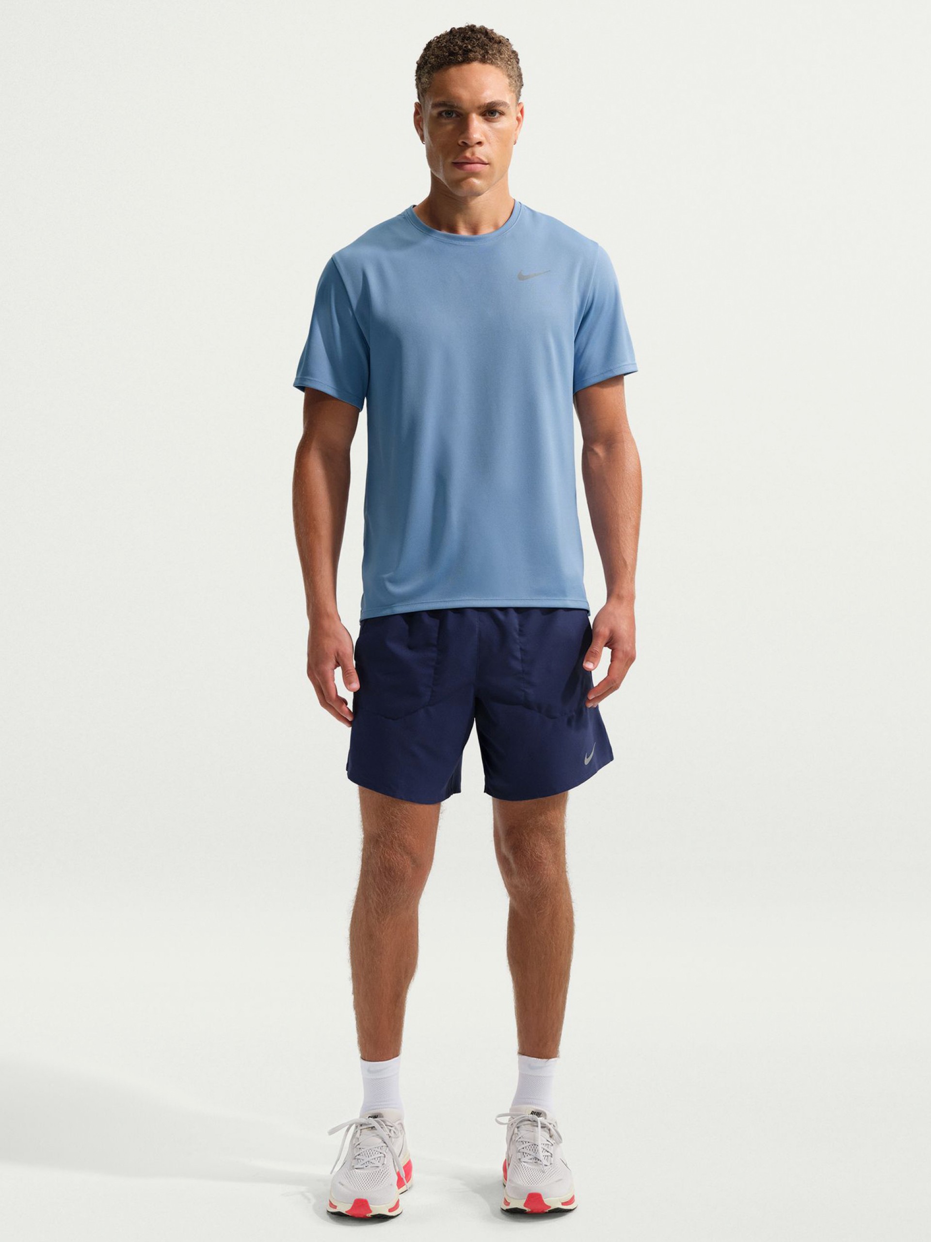 T-shirt de Running Nike Miler Dri-FIT UV Azul Para Homem
