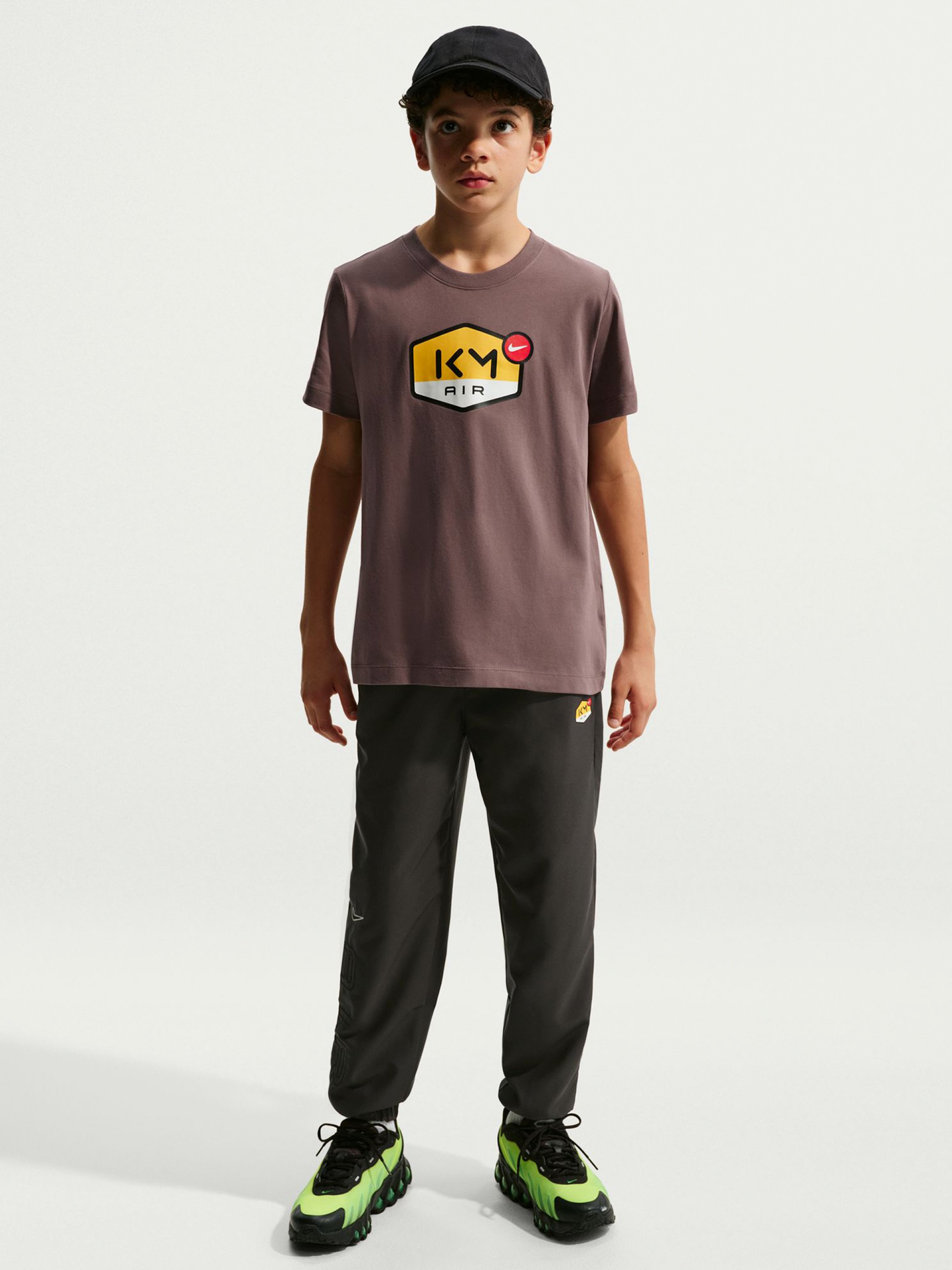 T-shirt de Futebol Nike Dri-FIT Kylian Mbappé Júnior Castanha