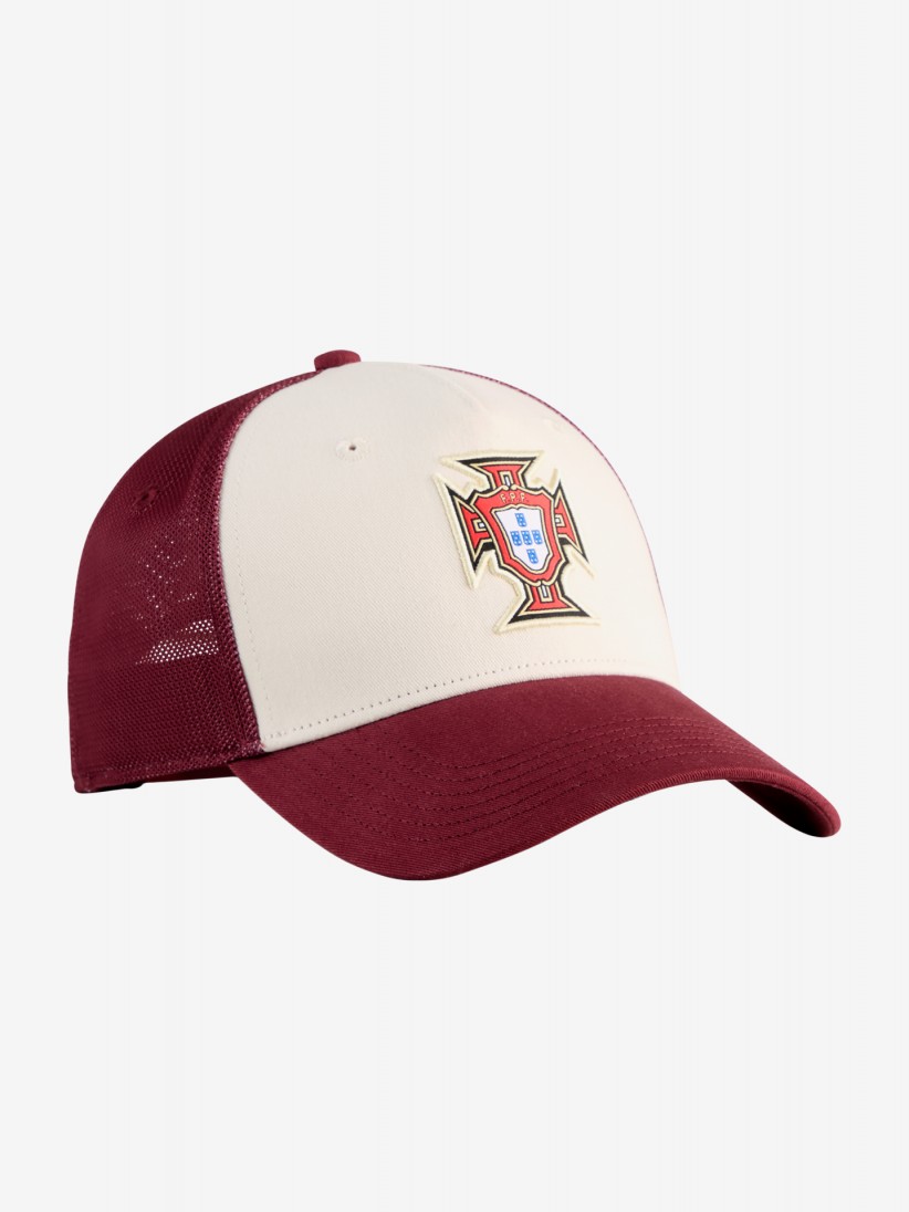 Gorra Puma Portugal King Trucker 2026 Burdeos y Beige Gorra Puma Portugal King Trucker 2026 Burdeos y Beige