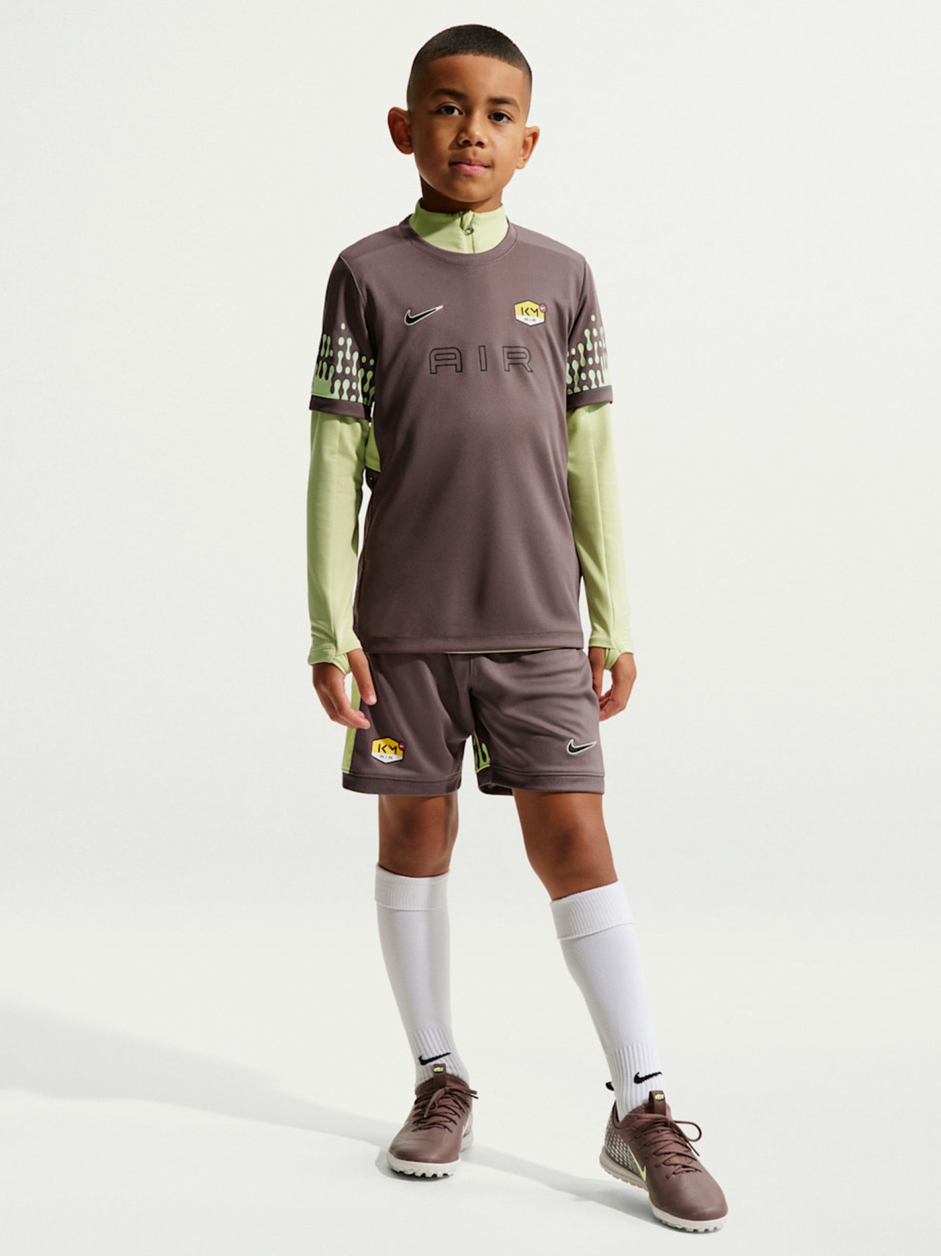 T-shirt de Futebol Nike Dri-FIT Kylian Mbappé Júnior Castanha