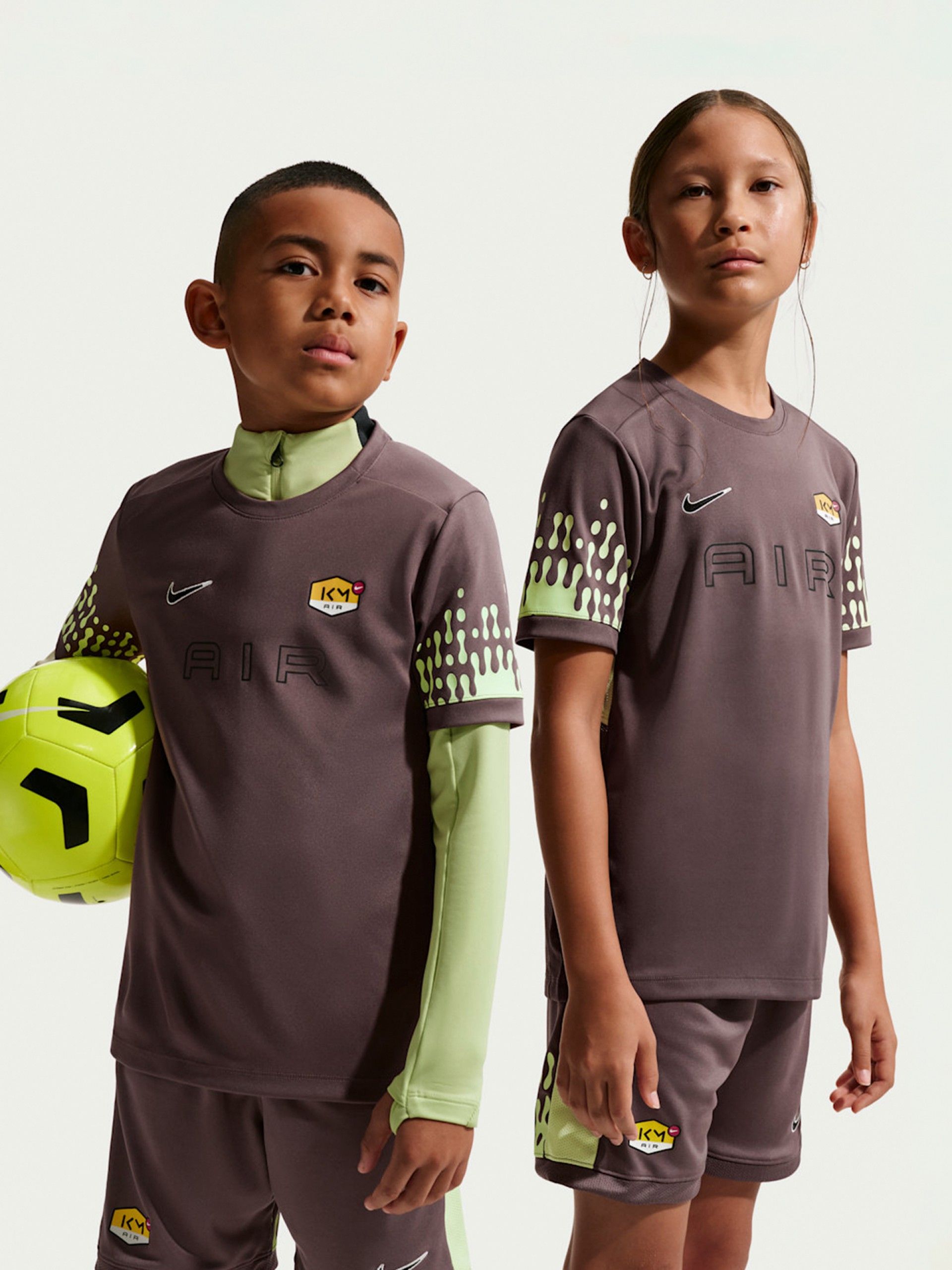 Camiseta de Fútbol Nike Dri-FIT Kylian Mbappé Júnior Marrón