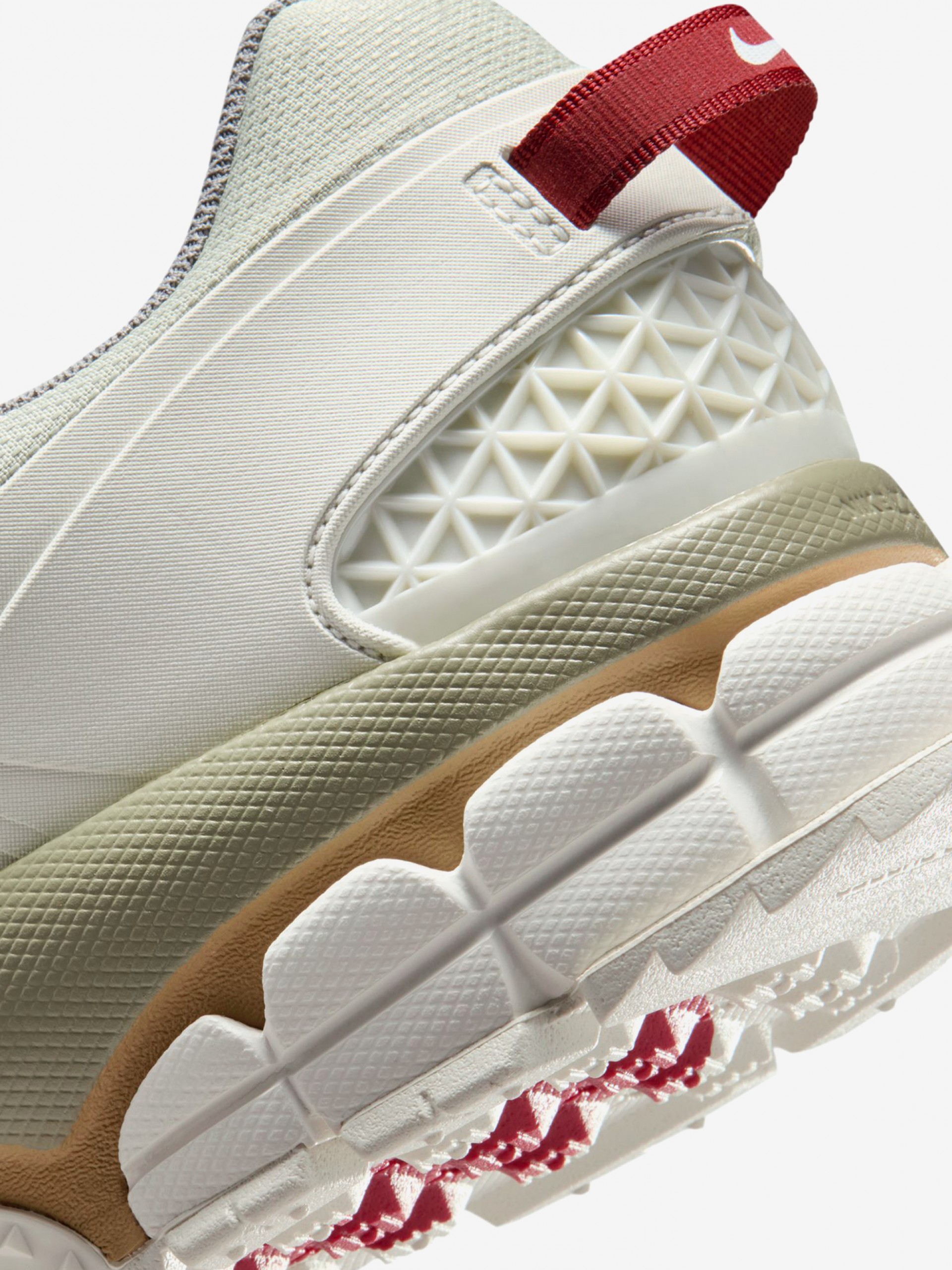 Sapatilhas Nike Zoom Vomero Roam Winterized Lunar New Year Verdes, Bege e Camel Para Homem