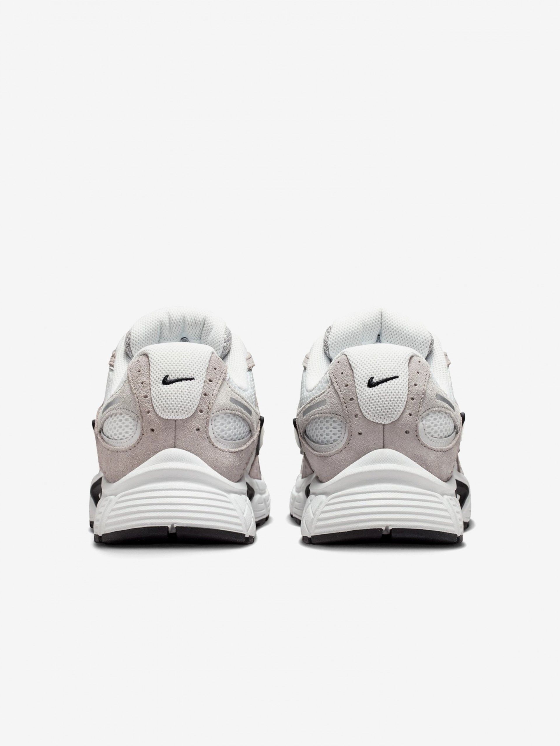 Zapatillas Nike V5 RNR Blancas y Grises Con Gamuza Para Hombre