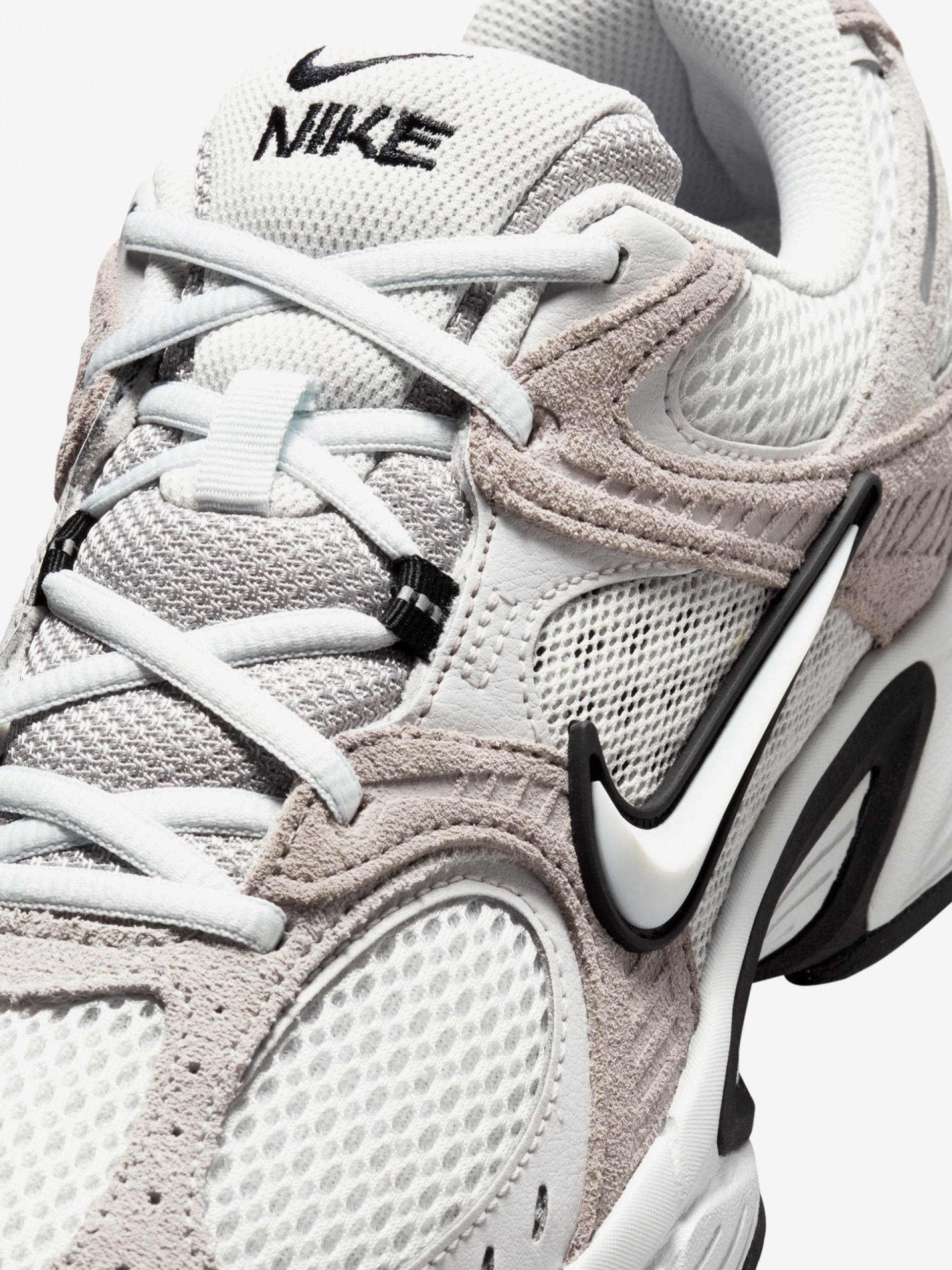 Zapatillas Nike V5 RNR Blancas y Grises Con Gamuza Para Hombre