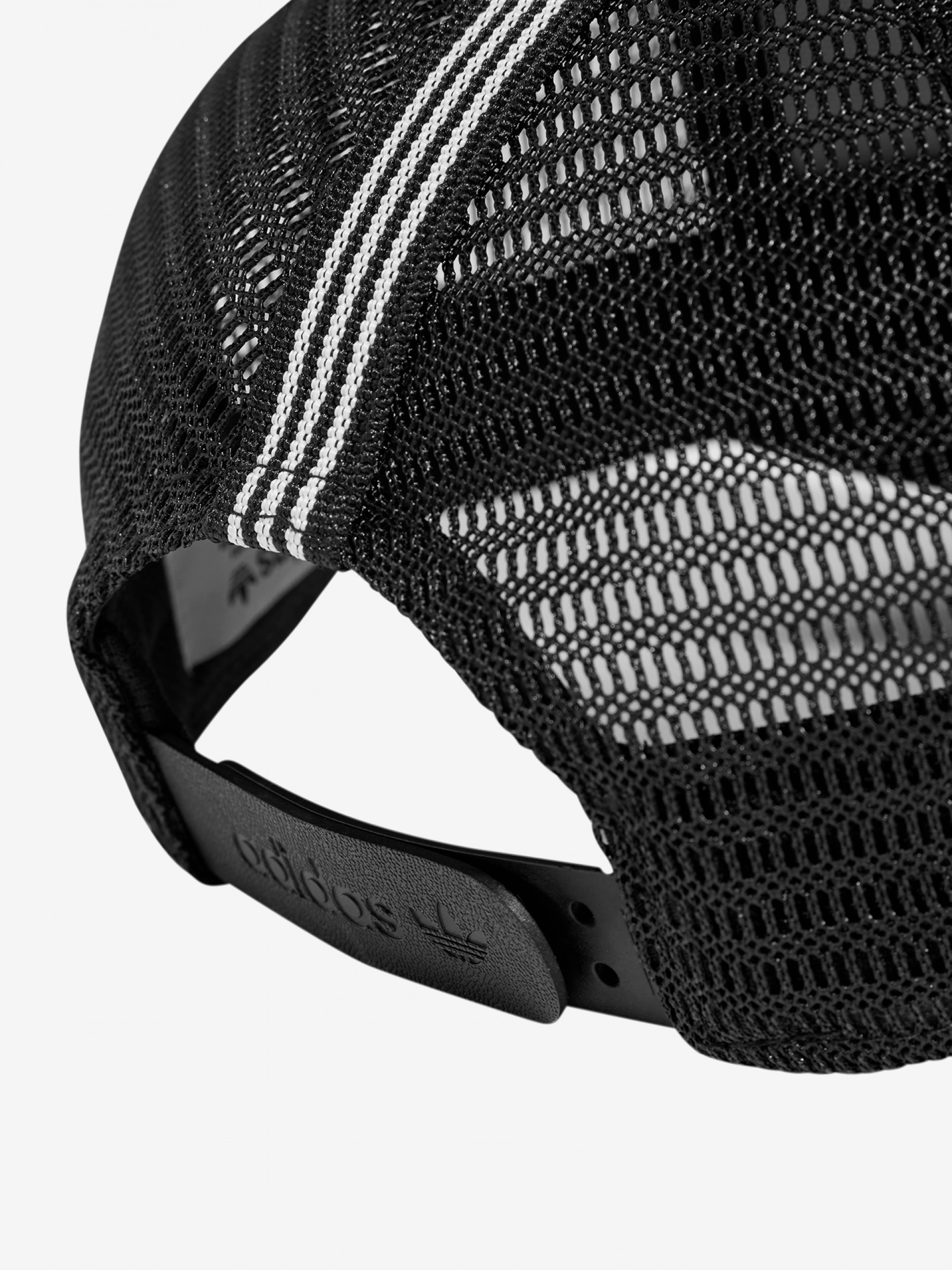 Adidas Adicolor Classic Curved Foam Trucker Black Cap