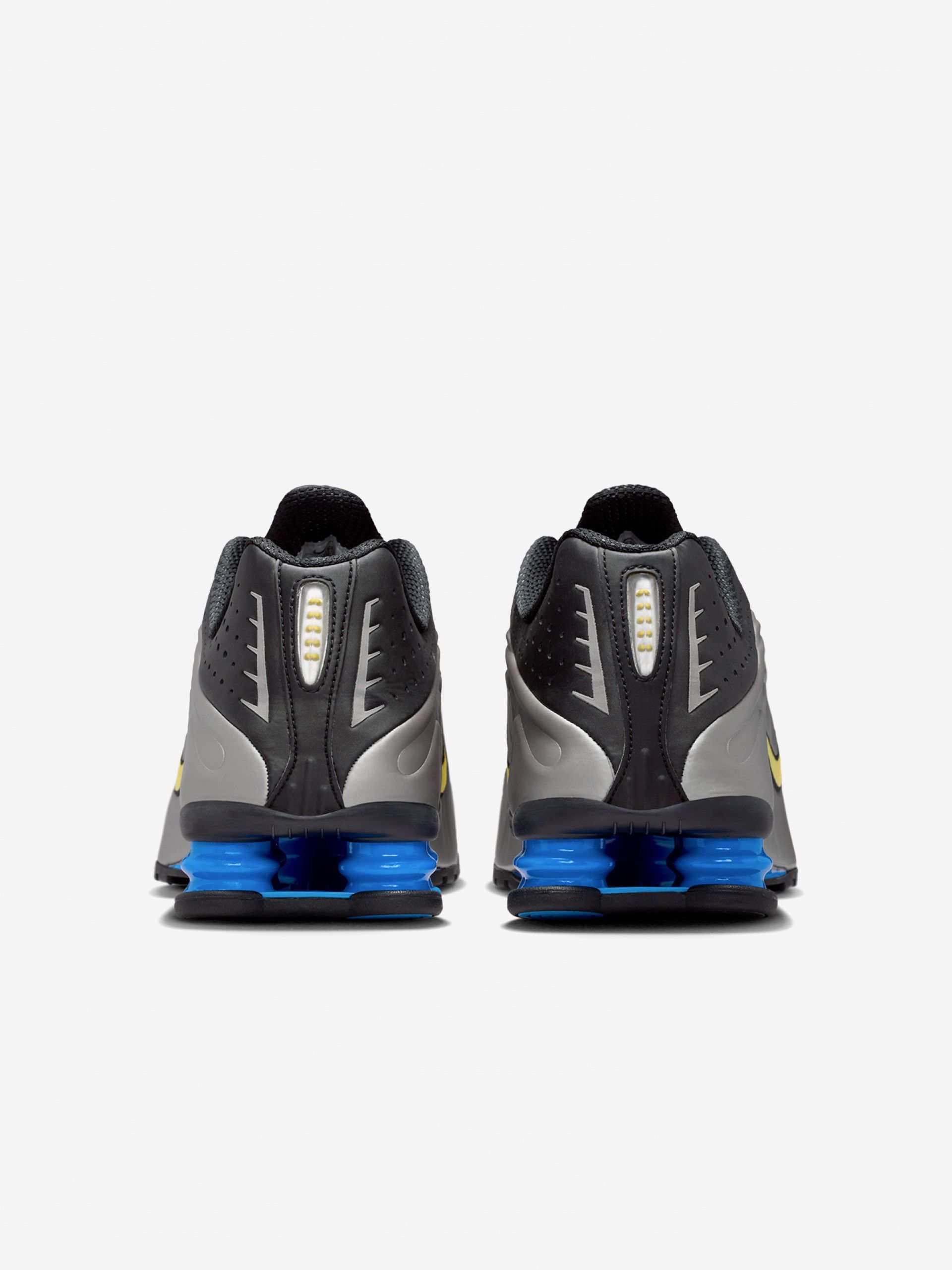 Zapatillas Nike Shox R4 Plateadas y Negras Para Hombre