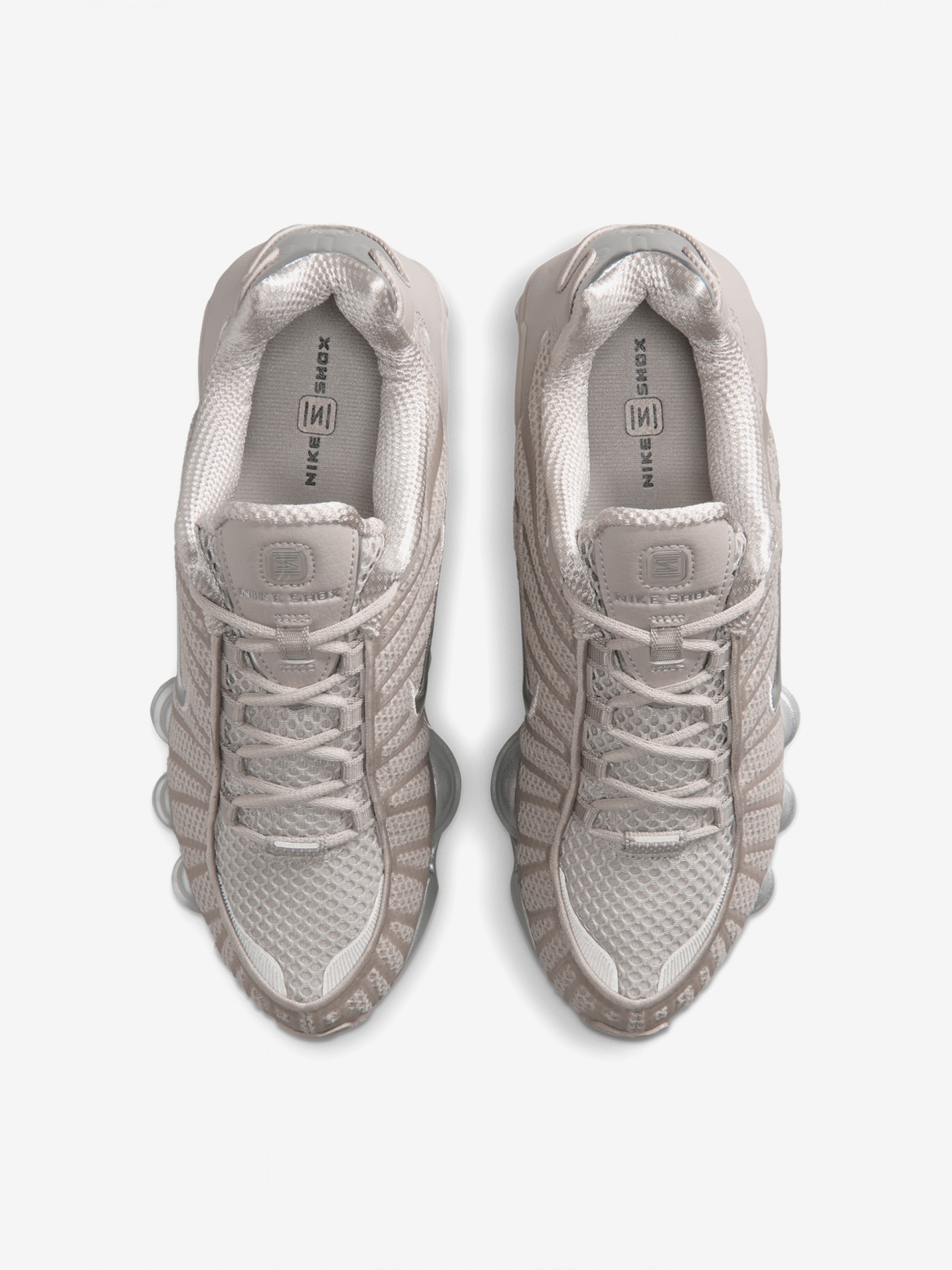 Zapatillas Nike Shox TL Beige y Plateadas Para Mujer