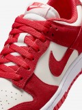 Zapatillas Nike Dunk Low SE Rojas y Beige Para Mujer