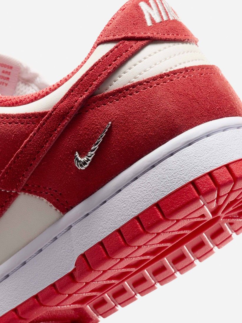 Zapatillas Nike Dunk Low SE Rojas y Beige Para Mujer
