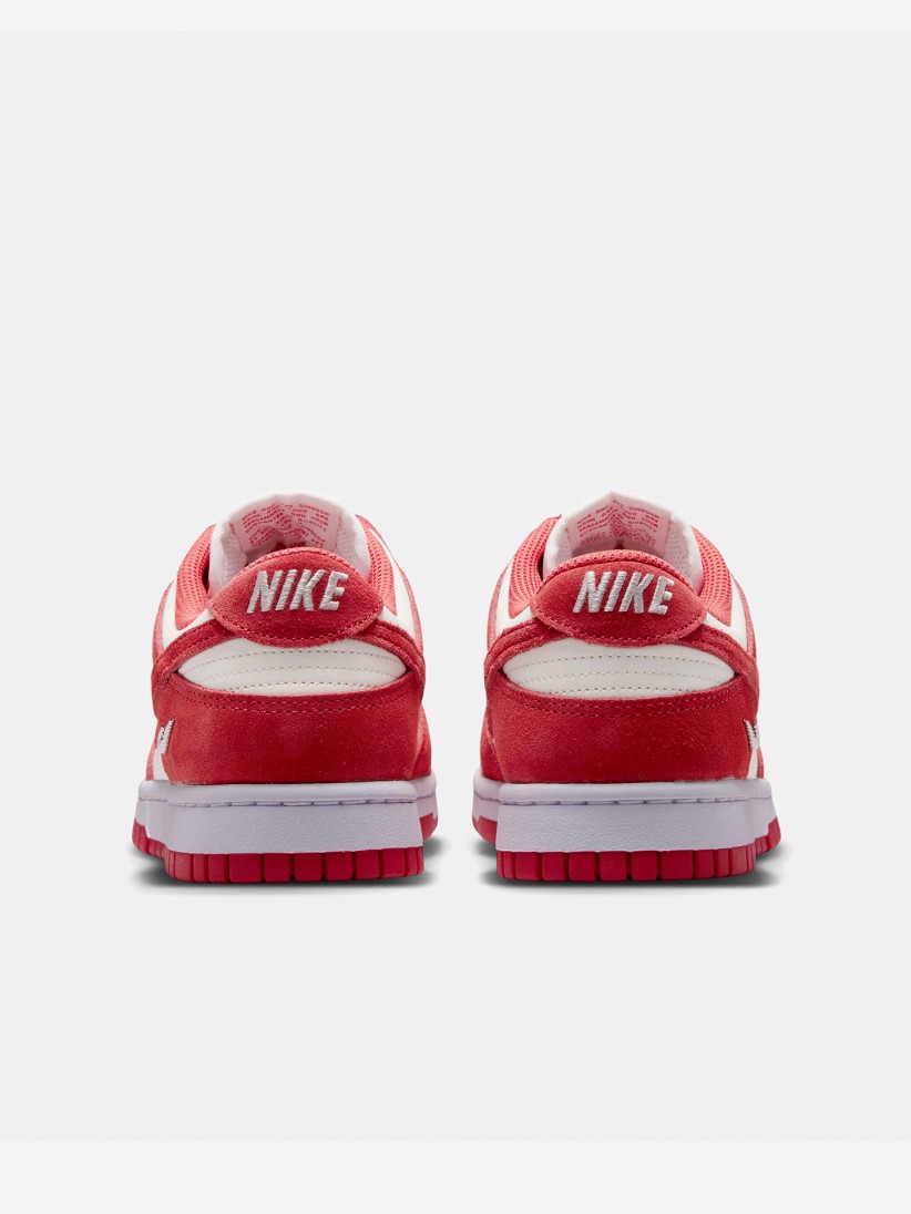 Zapatillas Nike Dunk Low SE Rojas y Beige Para Mujer