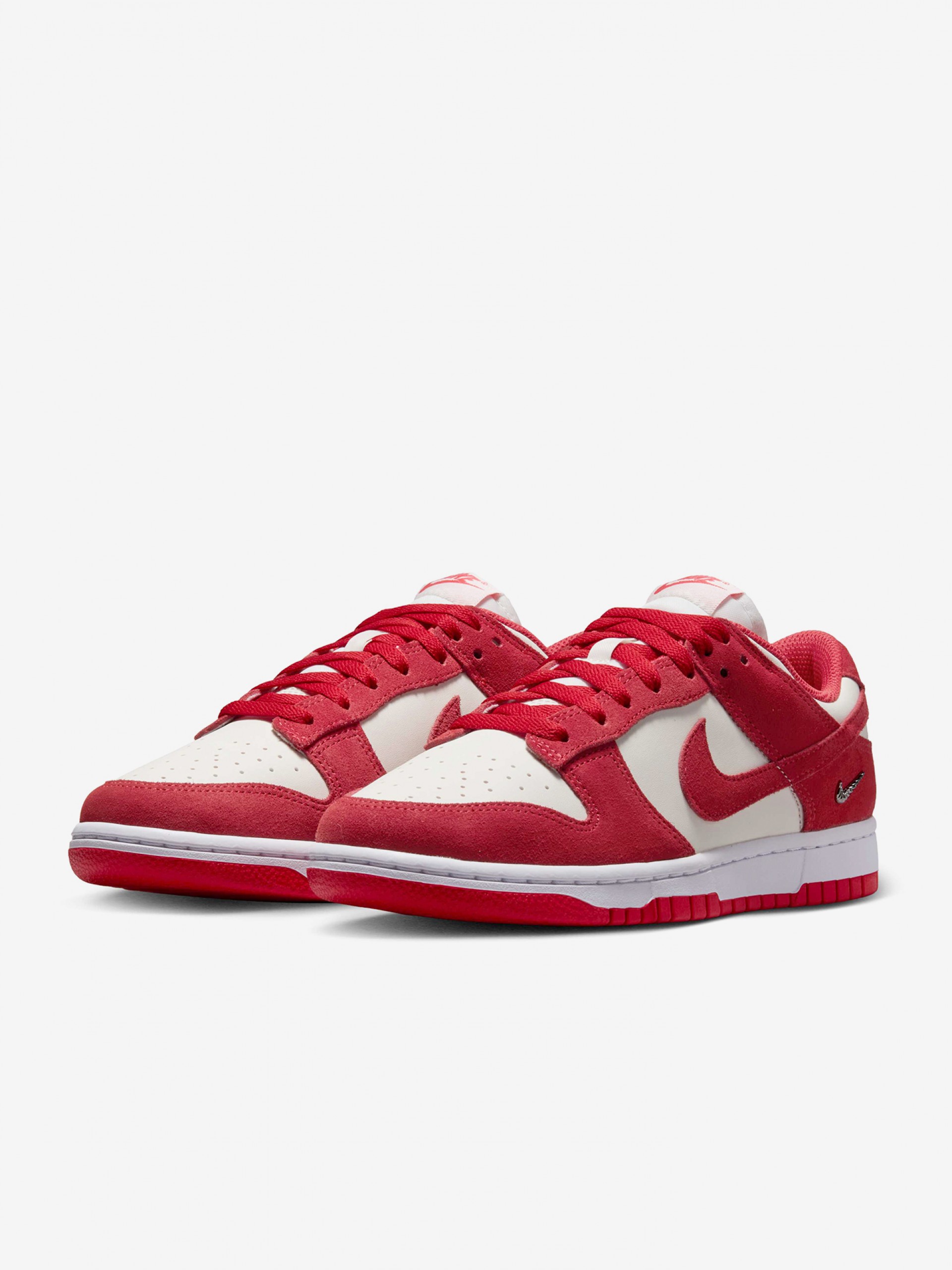 Zapatillas Nike Dunk Low SE Rojas y Beige Para Mujer