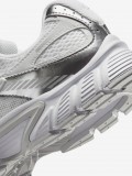 Sapatilhas Nike V5 RNR Brancas e Prateadas Para Mulher