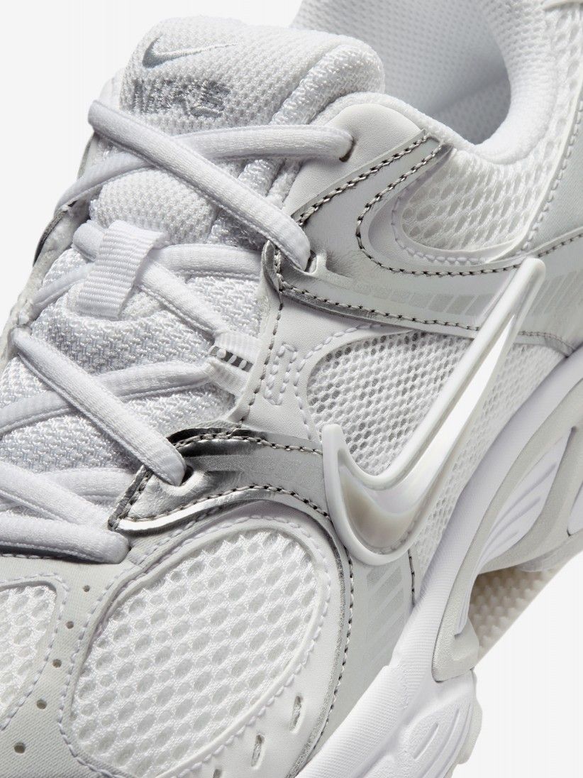 Sapatilhas Nike V5 RNR Brancas e Prateadas Para Mulher