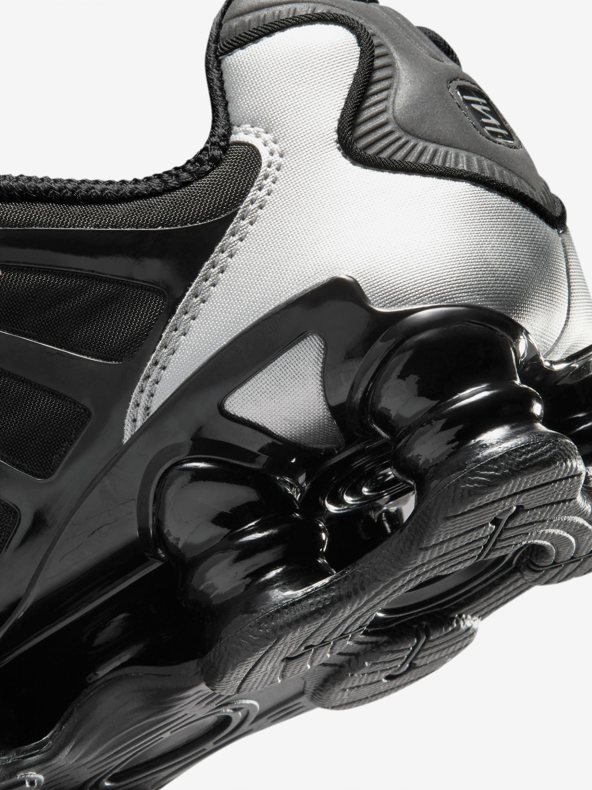 Zapatillas Nike Shox TL Negras y Plateadas Para Mujer