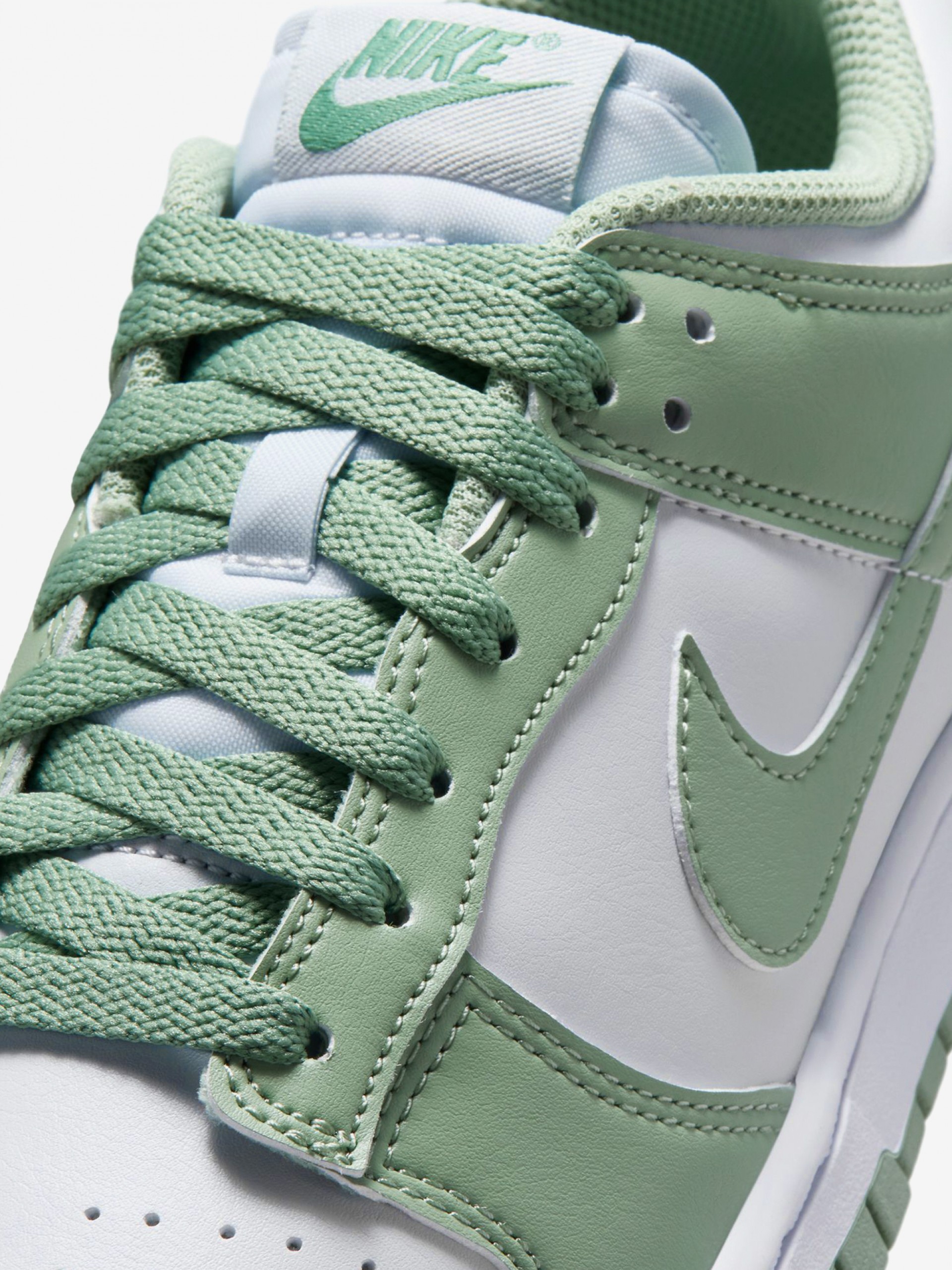 Sapatilhas Nike Dunk Low Verdes e Azuis Para Mulher