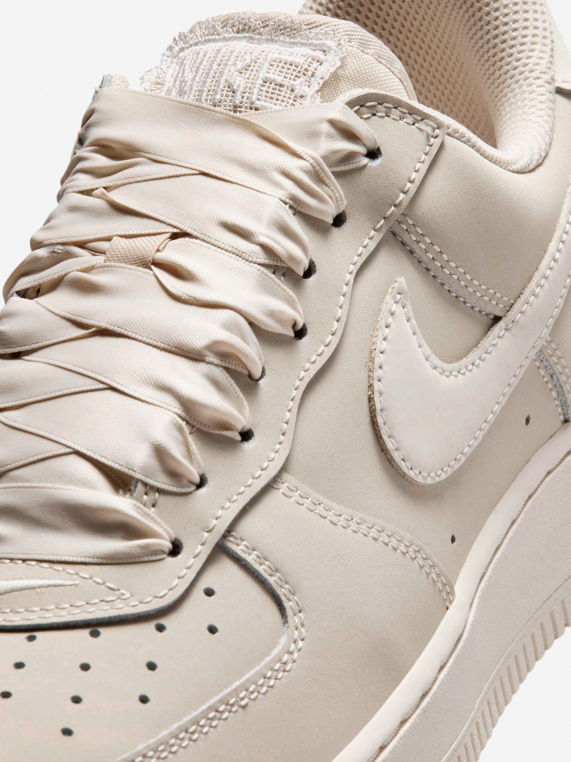 Sapatilhas Nike Air Force 1 Retro Premium Bege Para Mulher