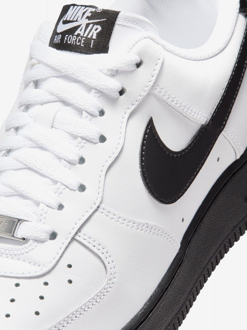 Sapatilhas Nike Air Force 1 07 Brancas e Pretas Para Homem