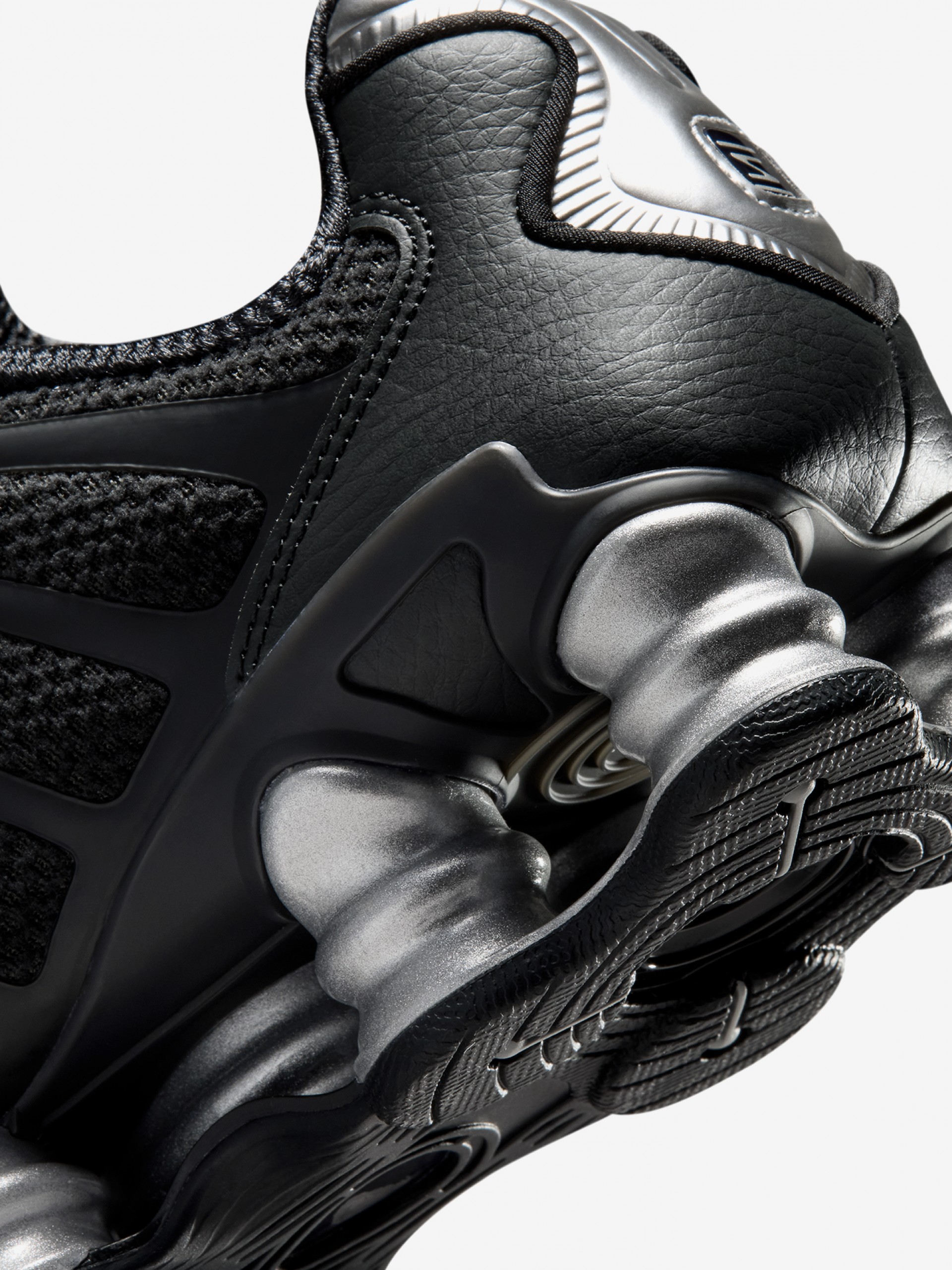 Sapatilhas Nike Shox TL Cinzentas e Prateadas Para Mulher