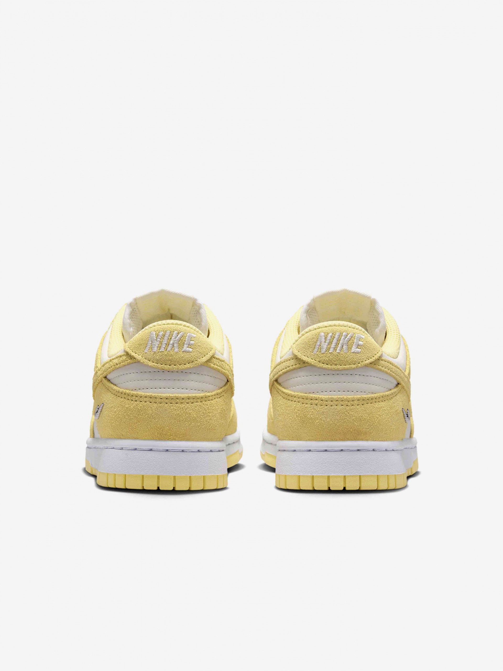 Sapatilhas Nike Dunk Low SE Amarelas e Bege Para Mulher