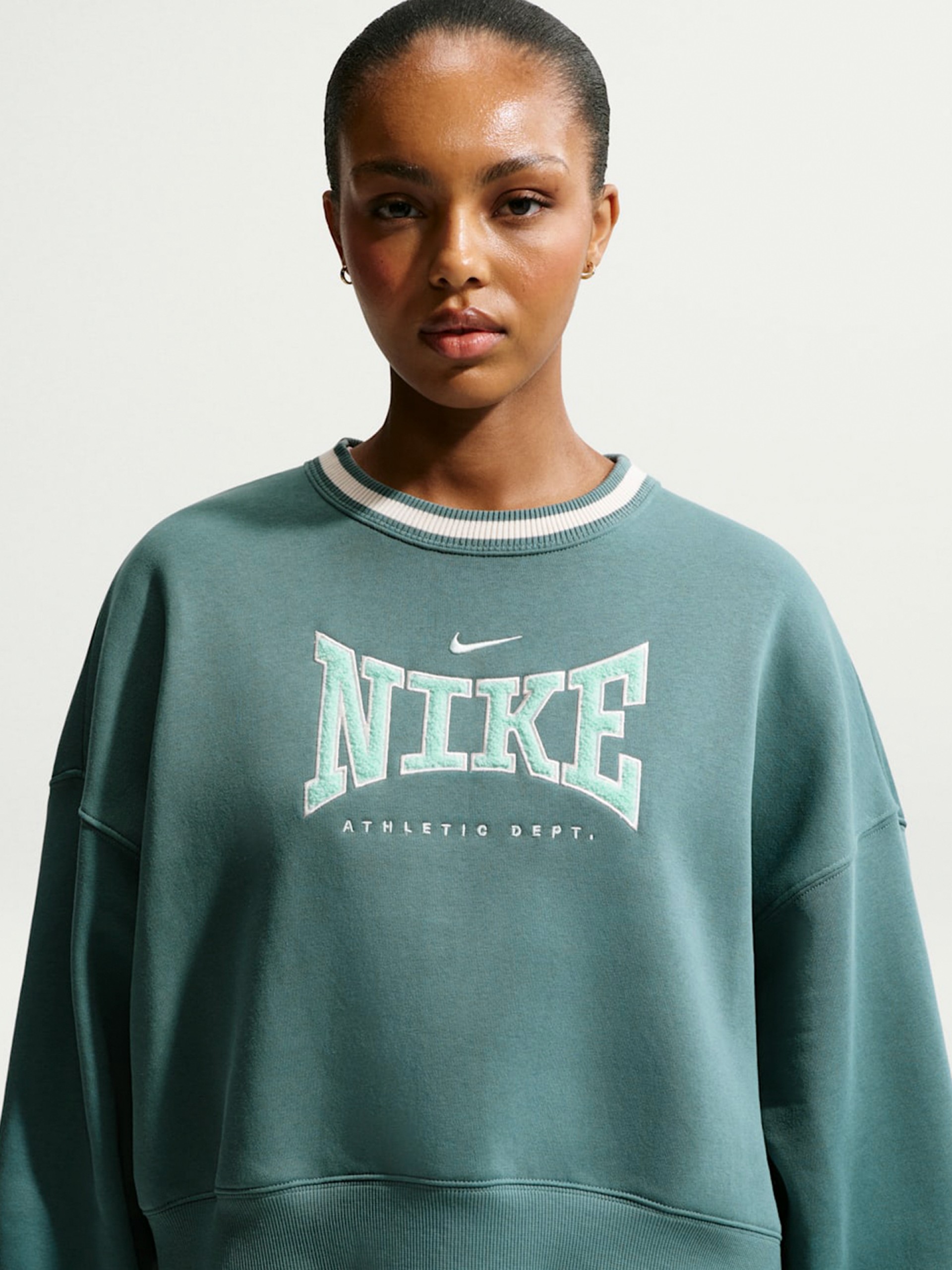 Nike Sportswear Phoenix Fleece Crew-Neck Green Sweater For Women