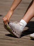 Sapatilhas de Running On Running Cloudsurfer Max Bege W Sapatilhas de Running On Running Cloudsurfer Max Bege W