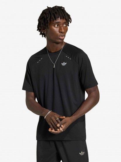 T-shirt Adidas Tech Trefoil Essentials Poli�ster Preta