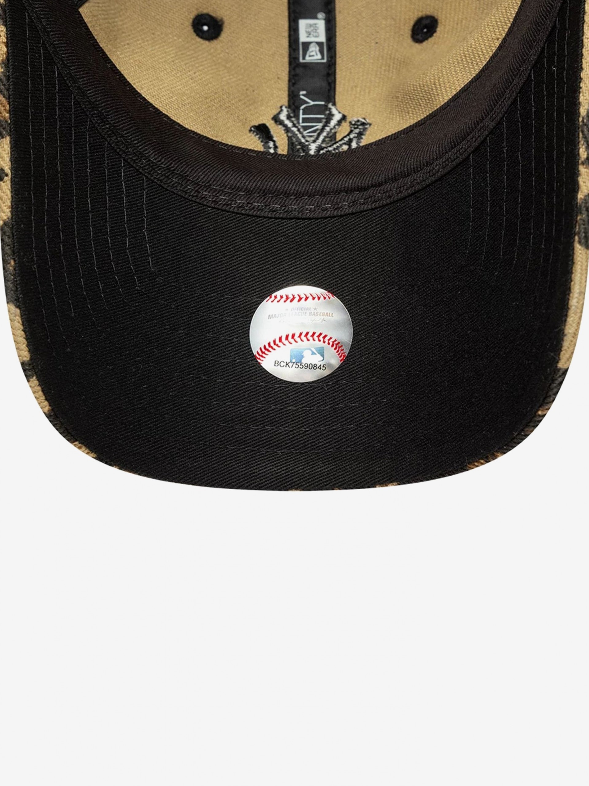 Boné New Era New York Yankees 9TWENTY Print Leopardo Para Mulher