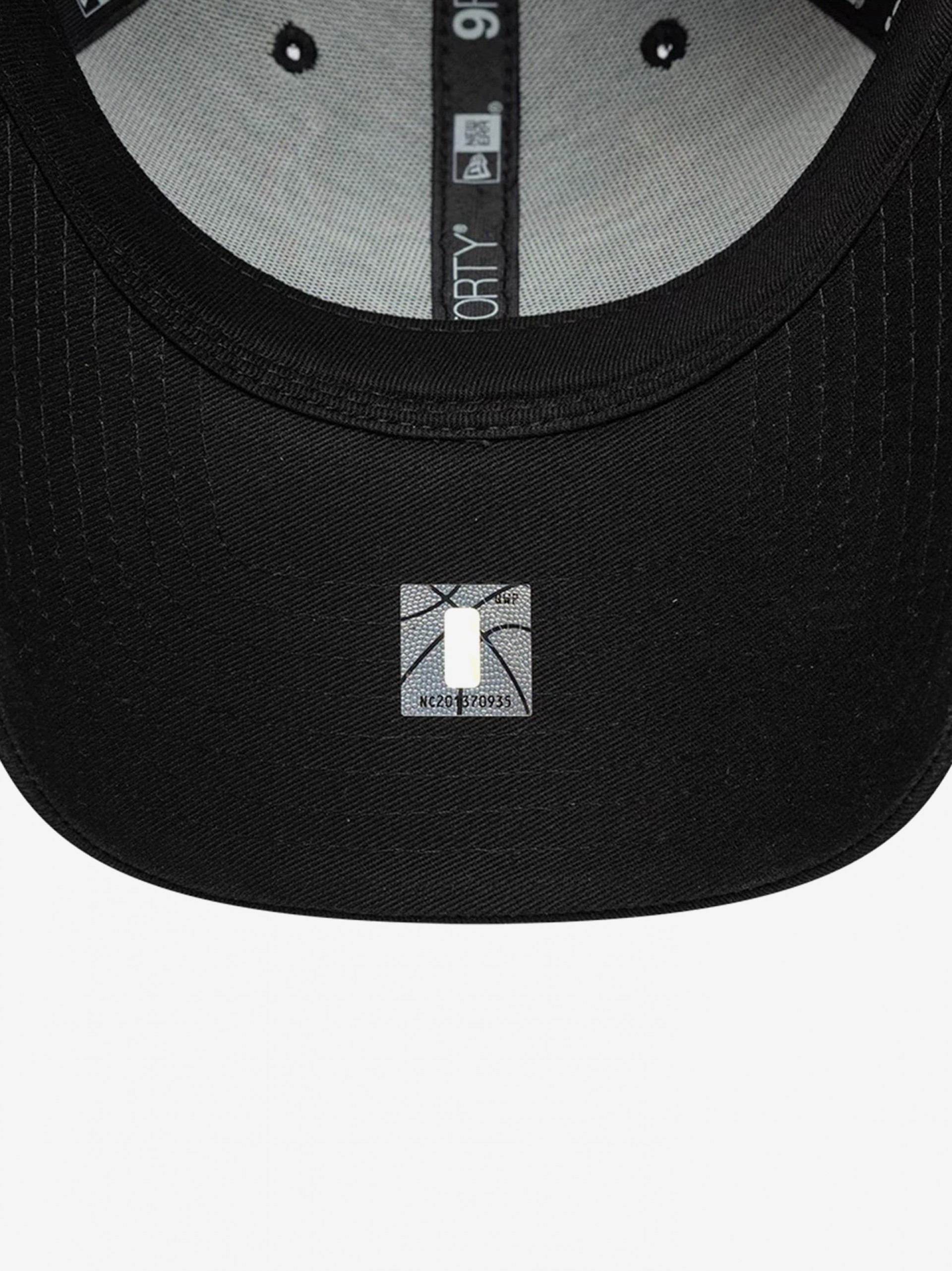 New Era Chicago Bulls Team Outline 9FORTY Black Cap