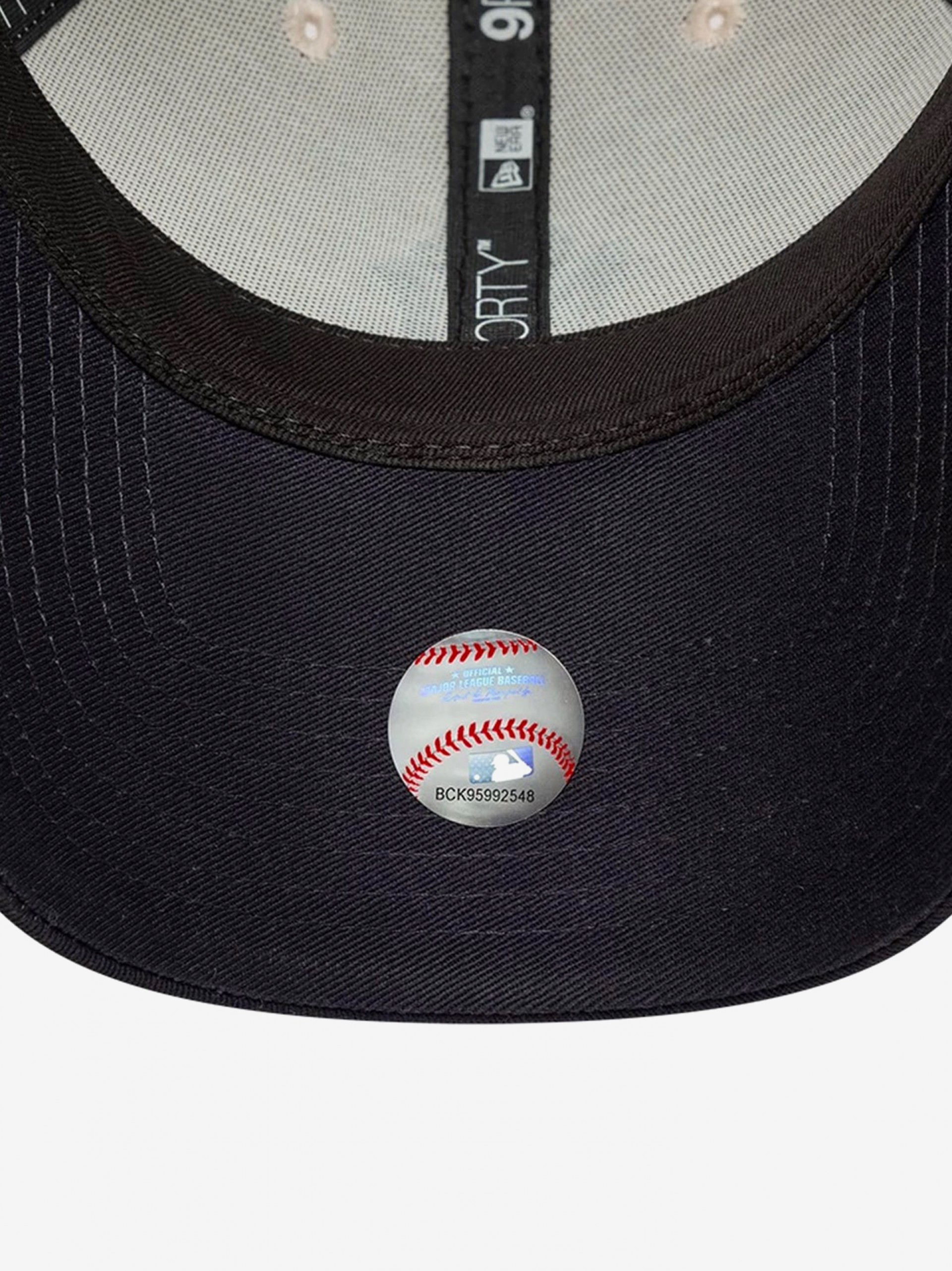 New Era New York Yankees World Series Patch 9FORTY Beige and Blue Cap