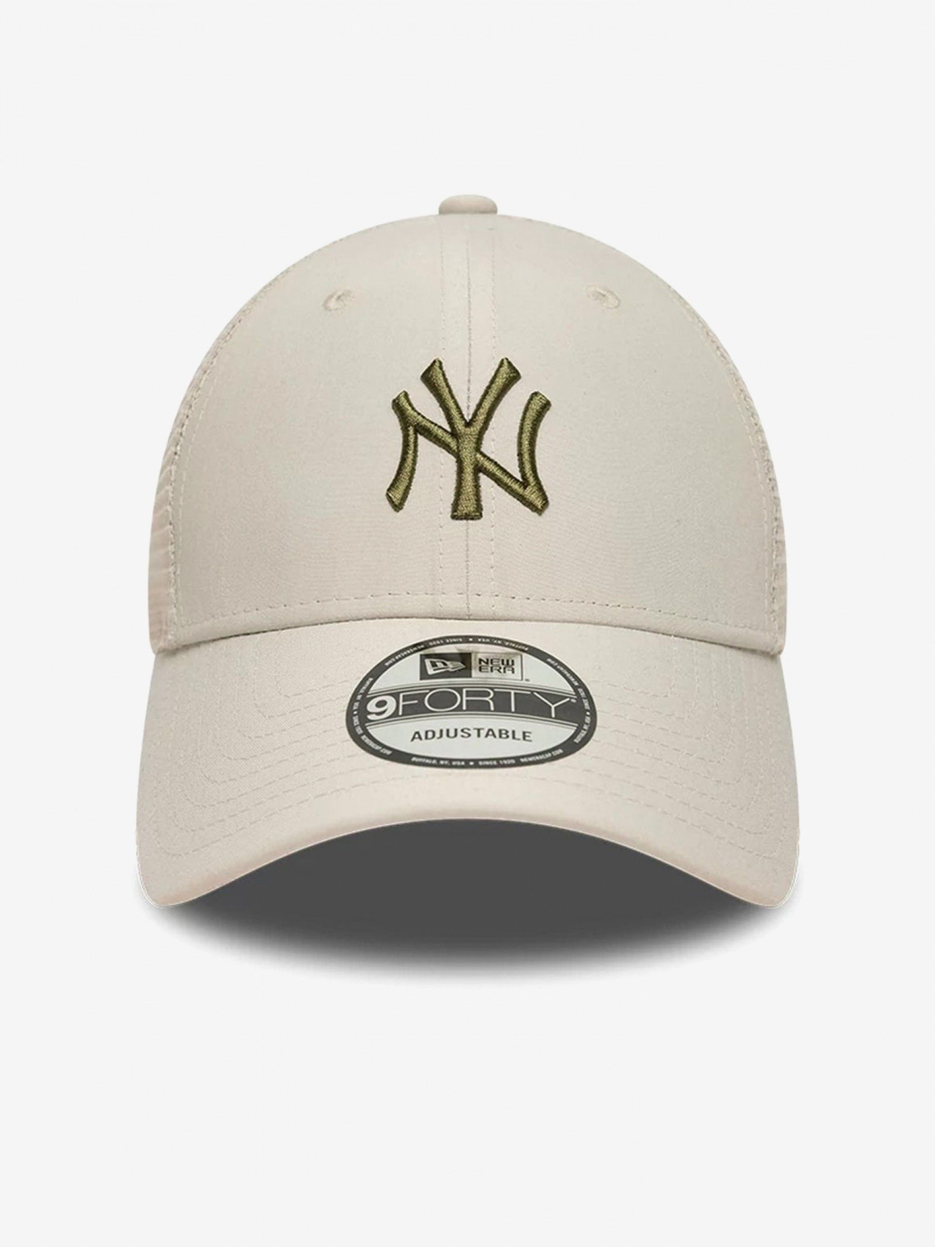 New Era New York Yankees Homefield 9FORTY Trucker Beige and Green Cap