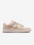 Sapatilhas Nike Dunk Low SE Bege e Brancas Para Mulher Sapatilhas Nike Dunk Low SE Bege e Brancas Para Mulher