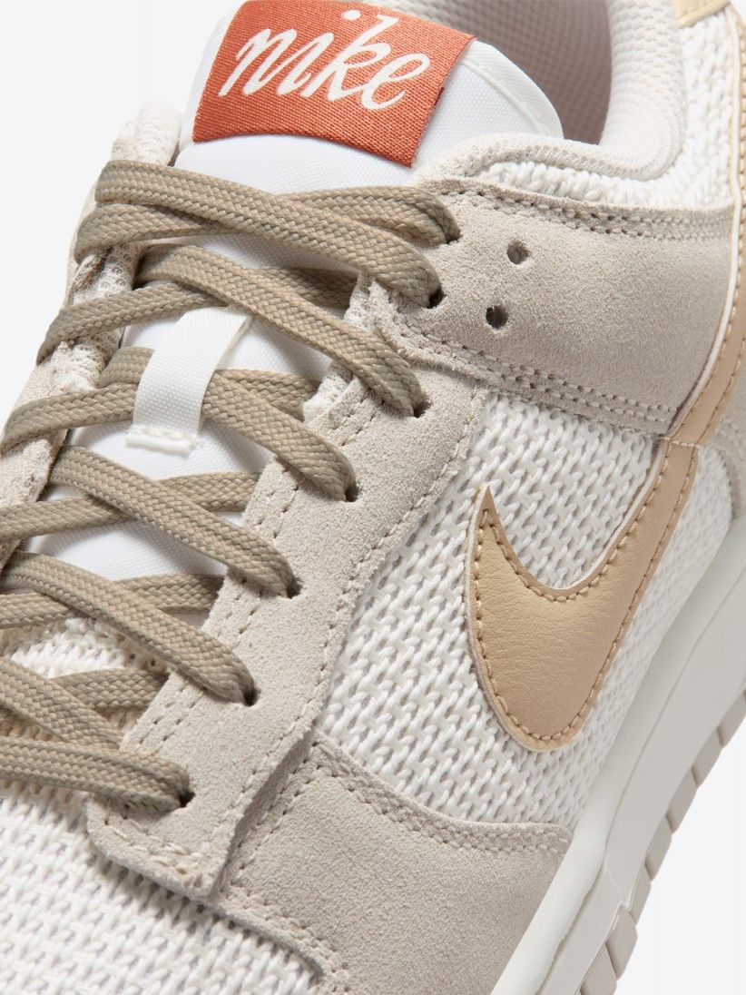Sapatilhas Nike Dunk Low SE Bege e Brancas Para Mulher Sapatilhas Nike Dunk Low SE Bege e Brancas Para Mulher