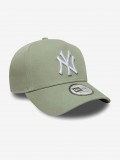 New Era New York Yankees Essential 9FORTY E-Frame Green Cap New Era New York Yankees Essential 9FORTY E-Frame Green Cap