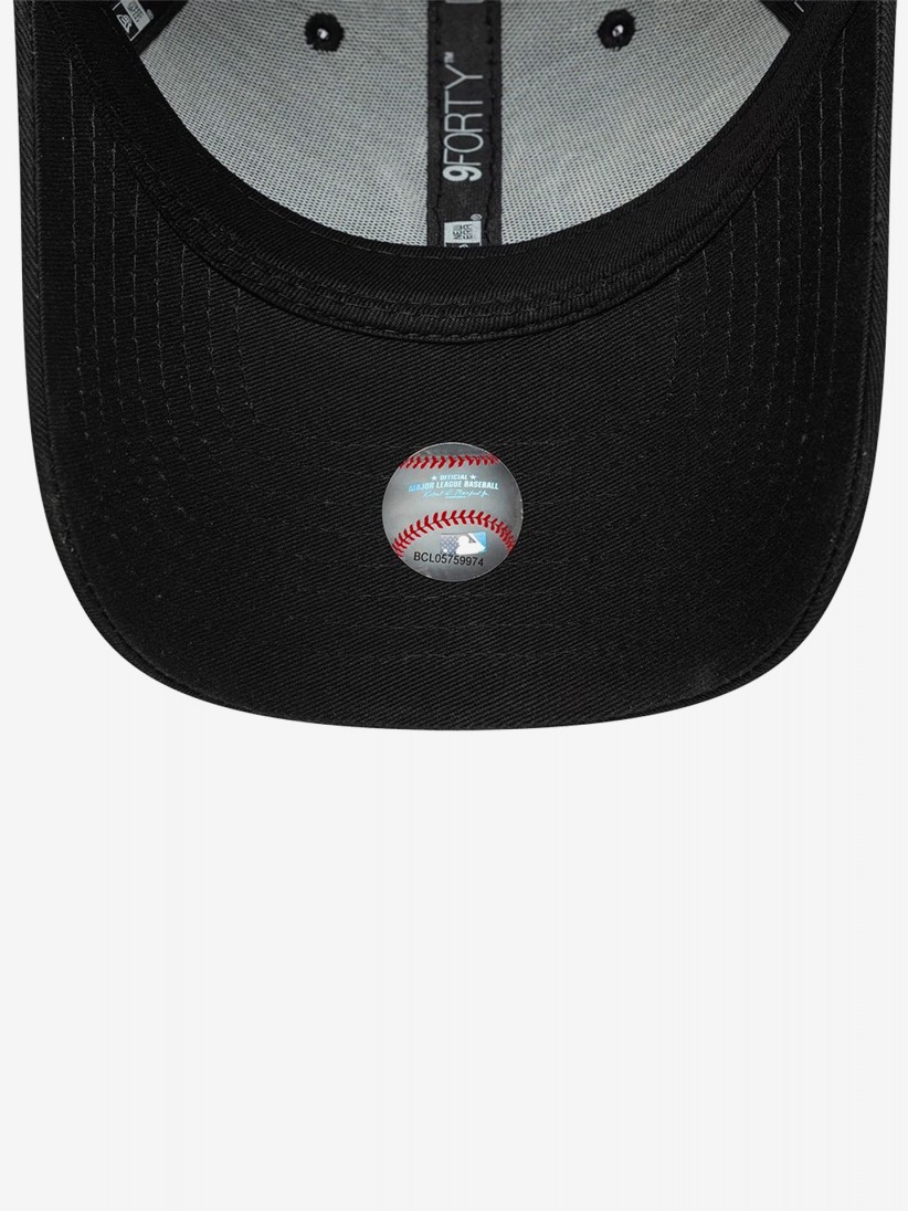 New Era New York Yankees Tonal Icon 9FORTY Black Cap New Era New York Yankees Tonal Icon 9FORTY Black Cap
